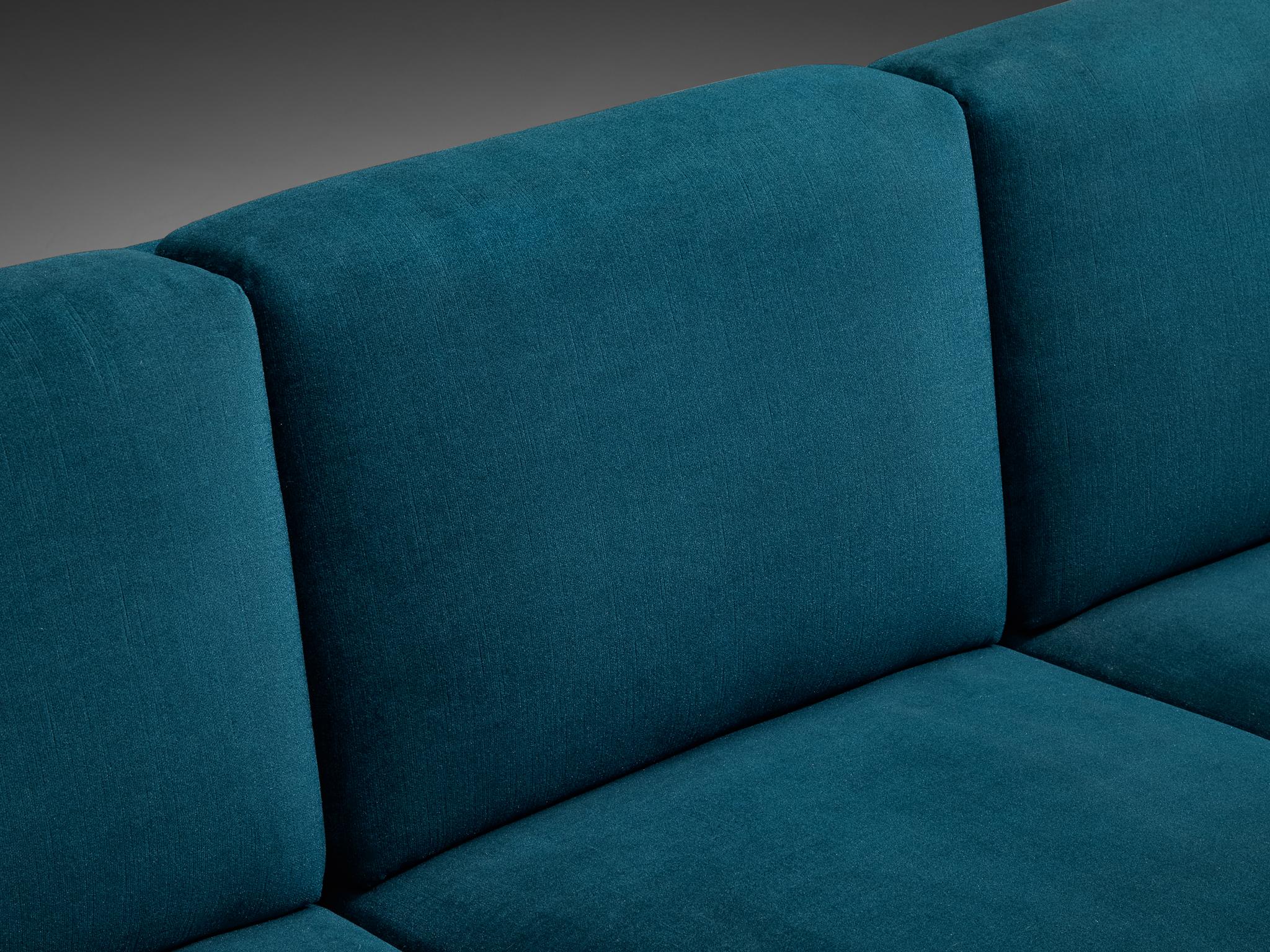 Modernes skulpturales Sofa aus der Mitte des Jahrhunderts aus tealfarbenem Samt im Angebot 2