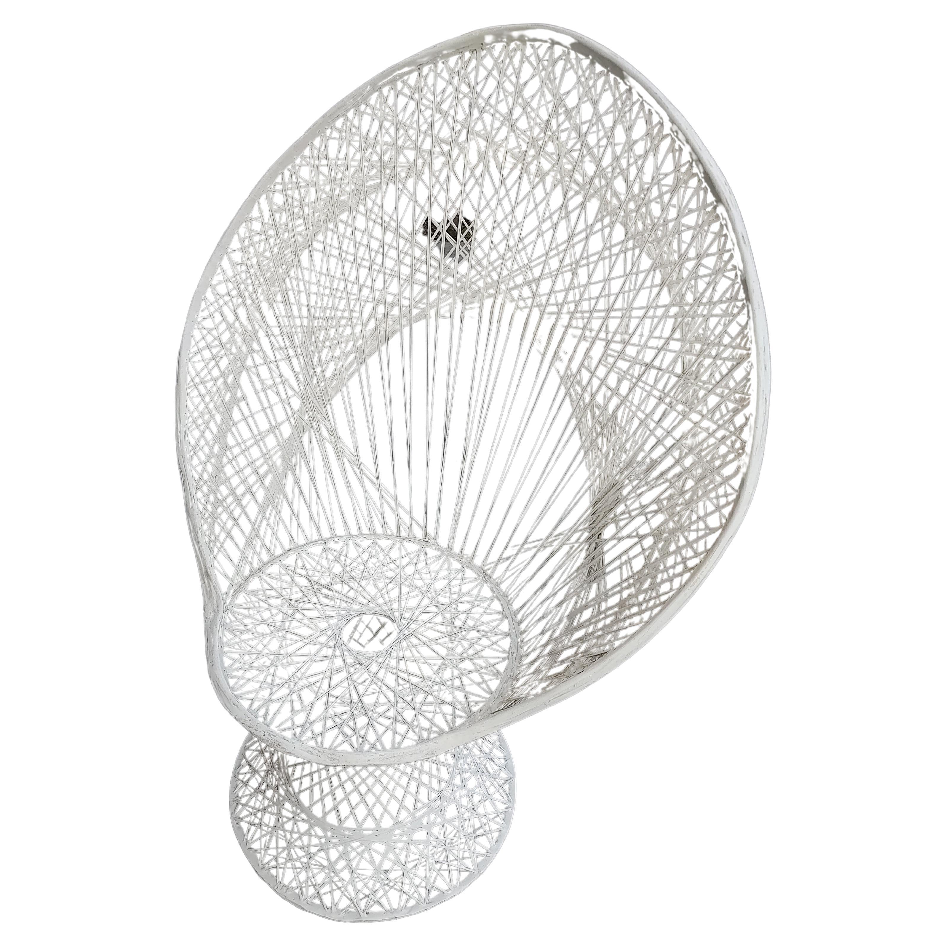 Silla de salón escultural de fibra de vidrio hilada, moderna de mediados de siglo, de Woodard Estadounidense en venta