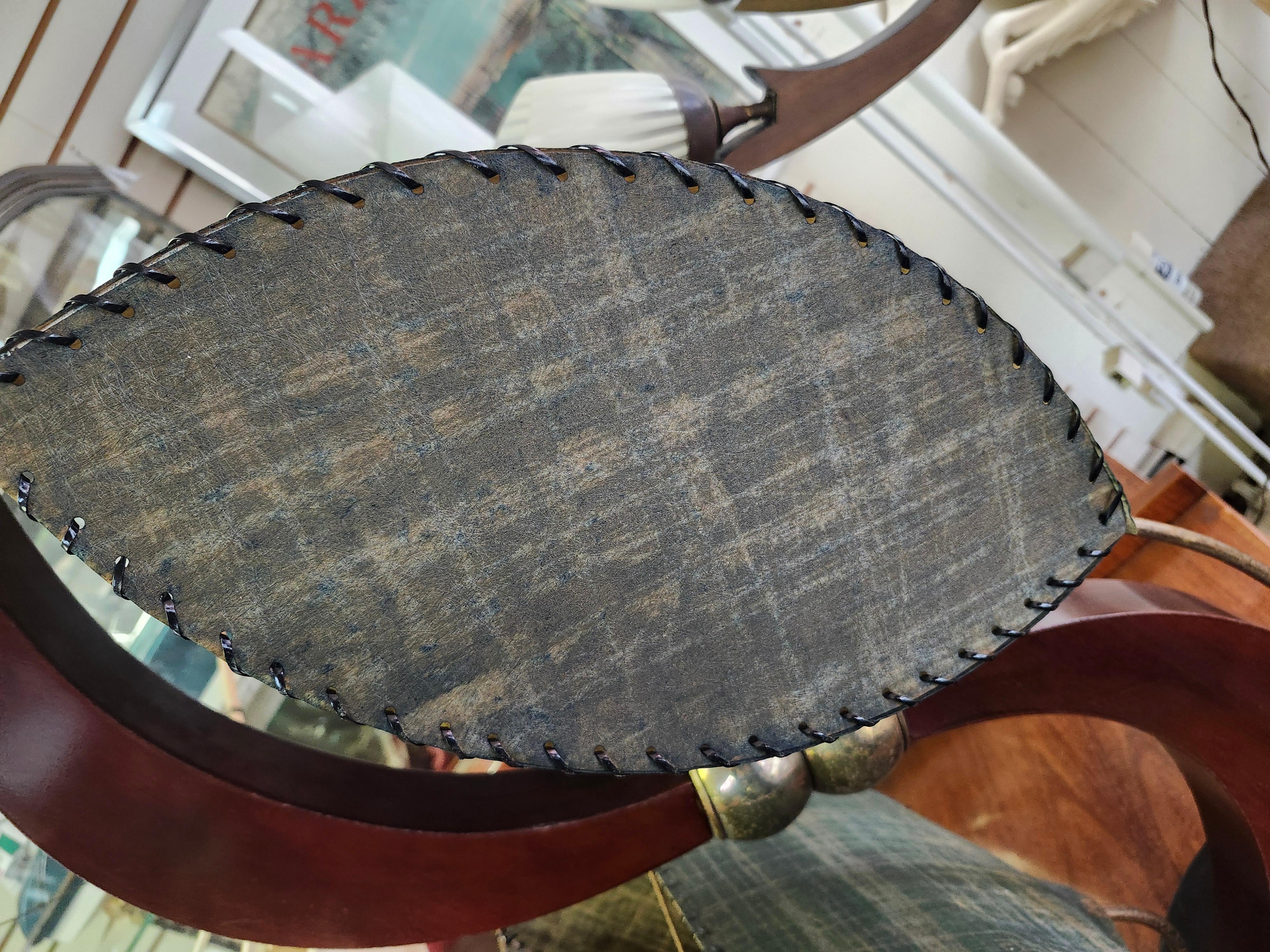 Lampada da tavolo scultorea del Mid Century Modern di Luxcraft C1955 in vendita 1