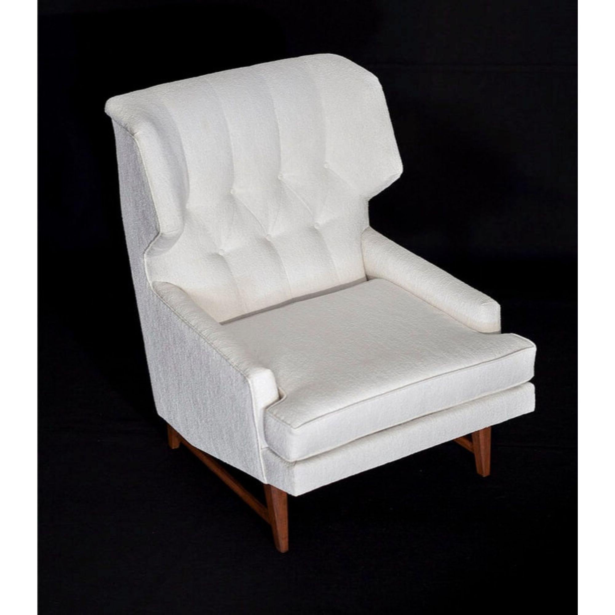 Skulpturaler hoher Ohrensessel aus weißem Bouclé, Mid Century Modern 1960er Jahre im Angebot 1