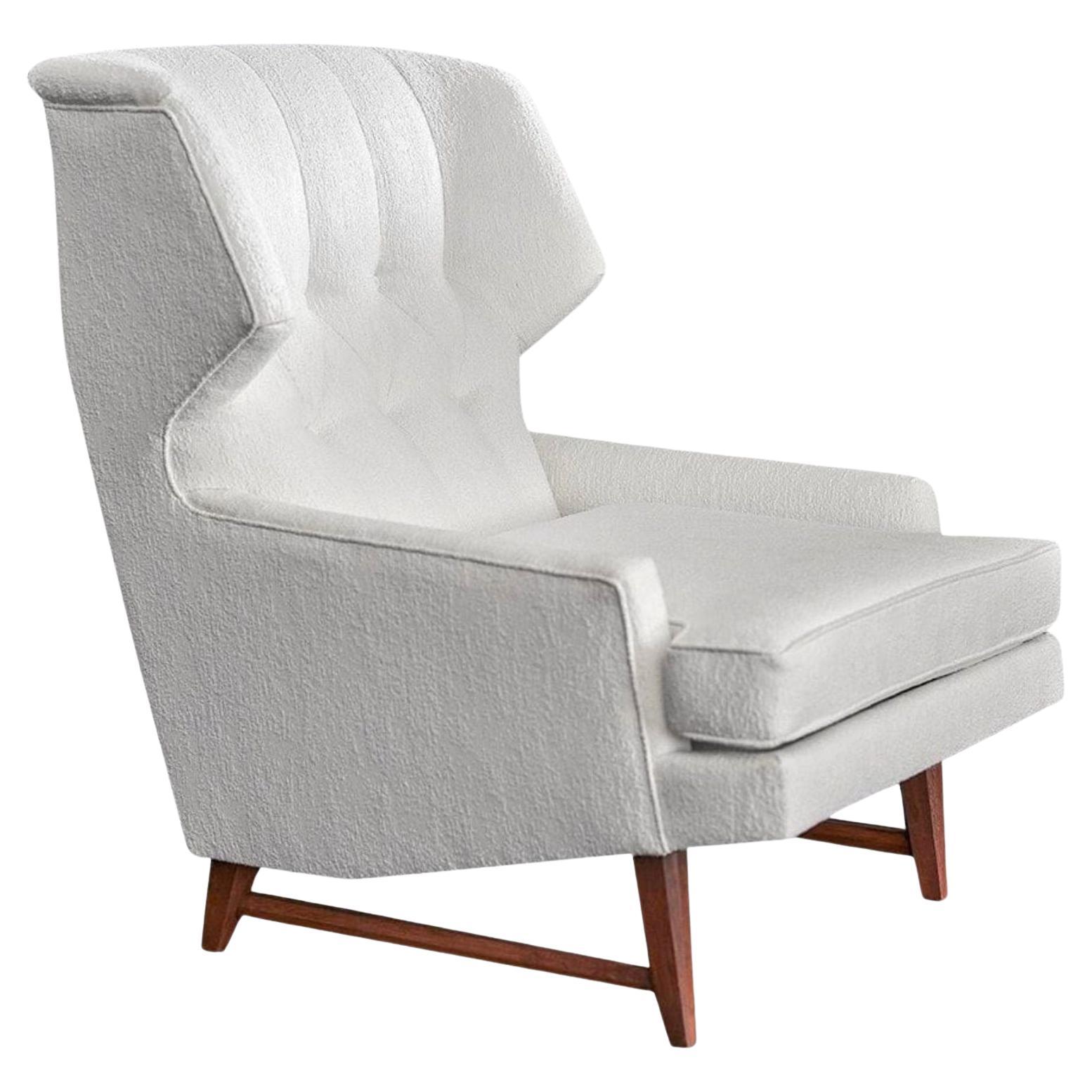 Chaise longue sculpturale à dossier haut en bouclé blanc du milieu du siècle dernier 1960