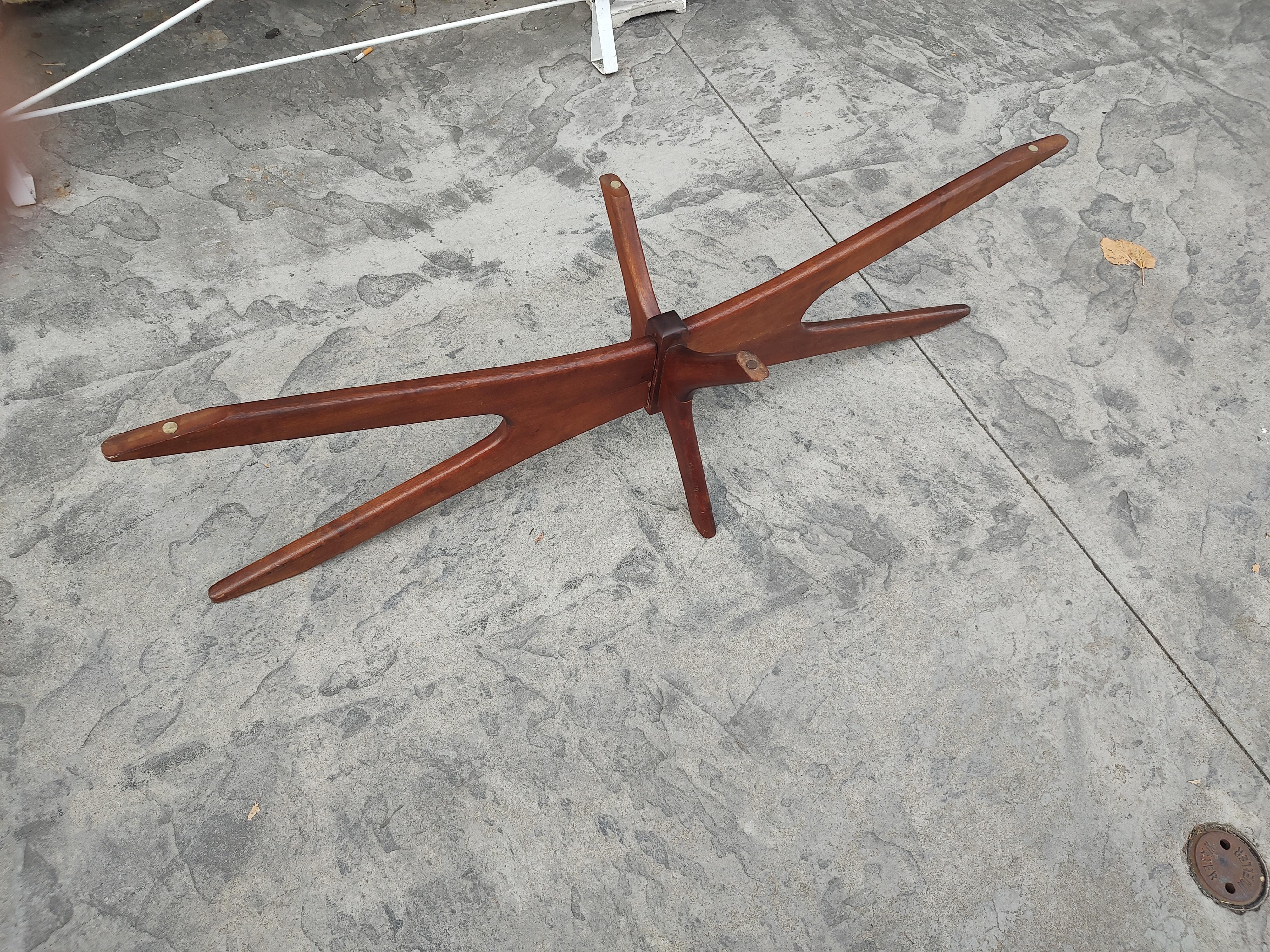 Mid-Century Modern Sculptural Walnut Cocktail Table by Adrian Pearsall For Sale 1