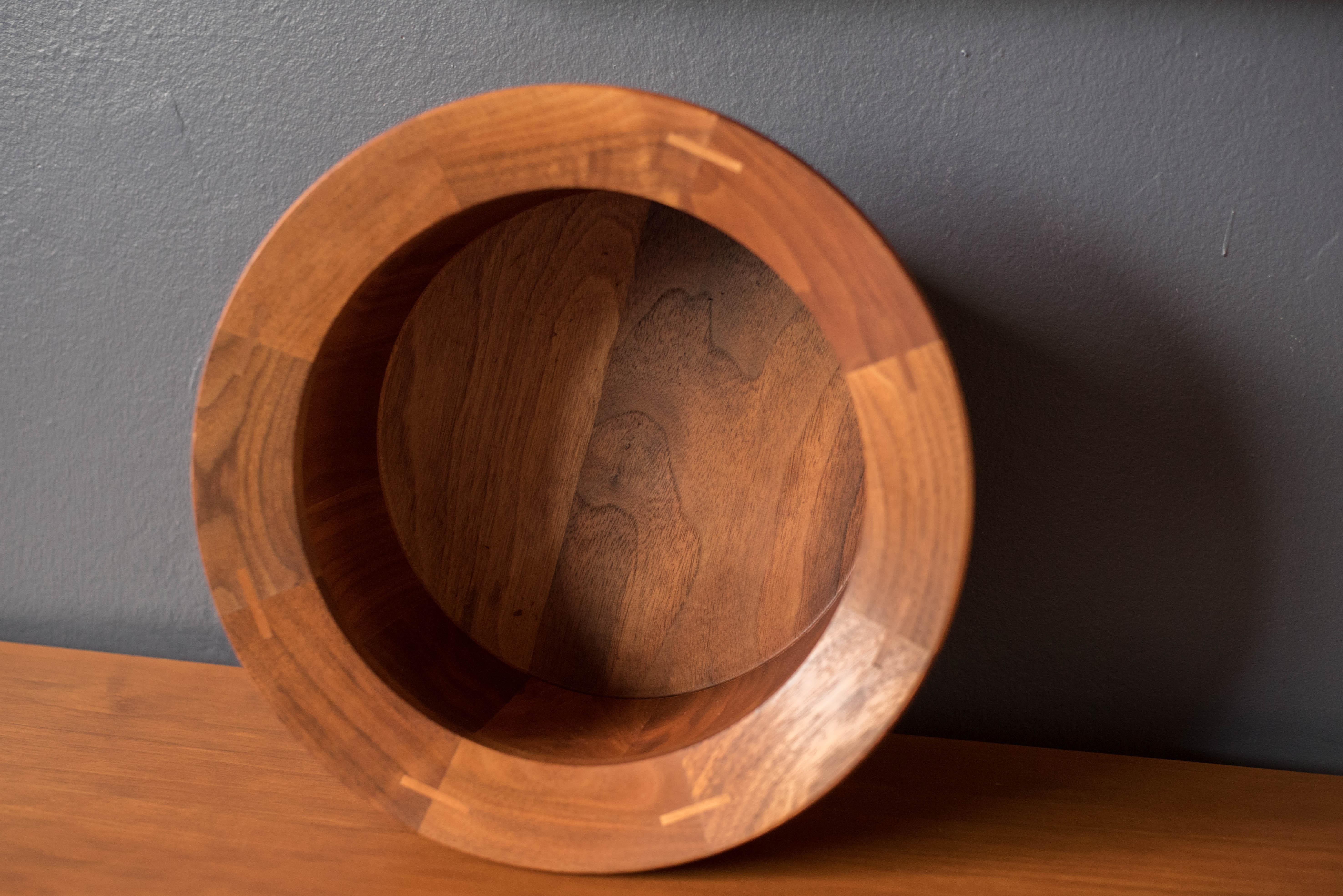 Mid Century Modern Sculptural Walnut Decorative Serving Bowl For Sale 1