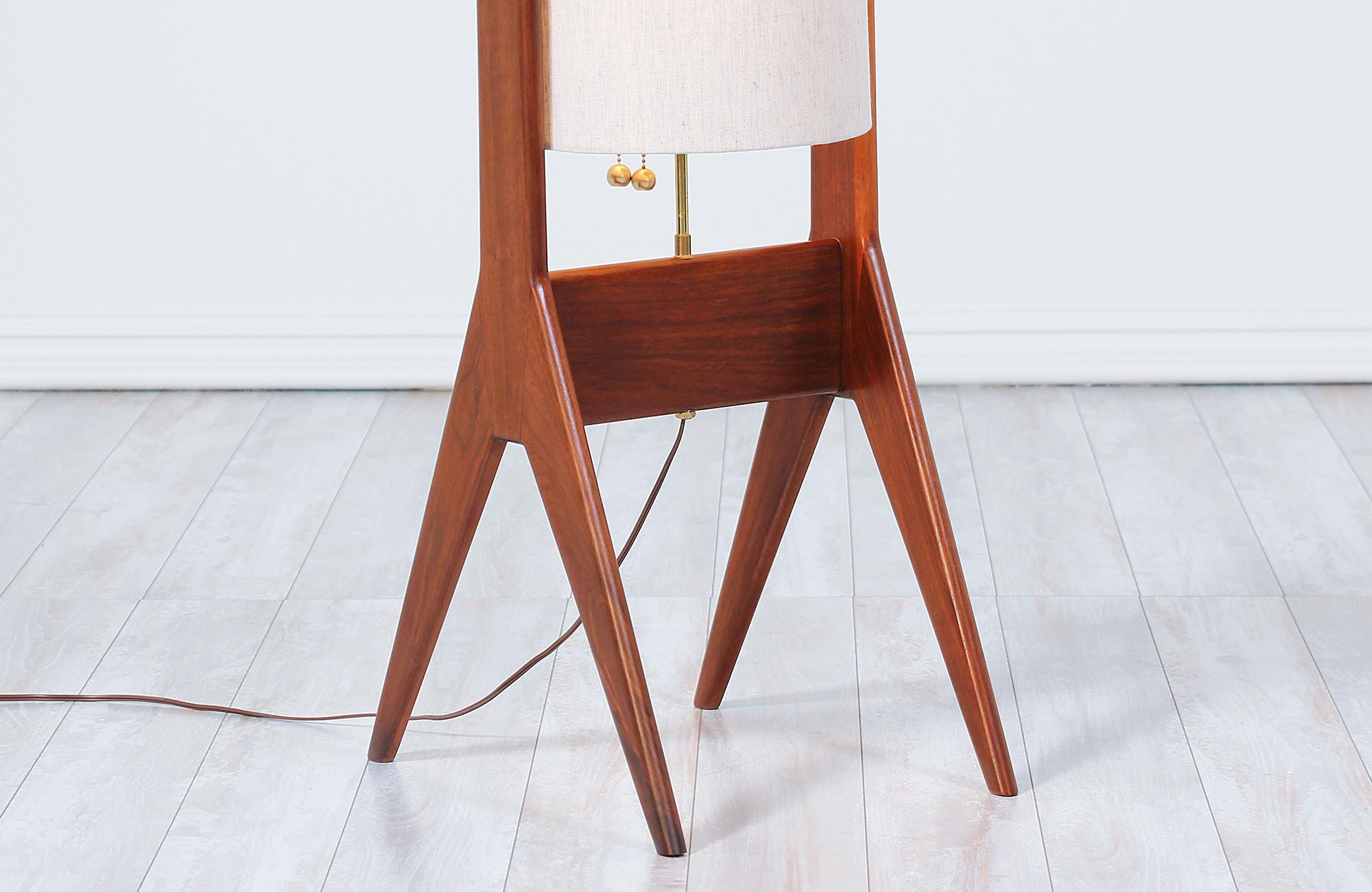 Mid-Century Modern Sculptural Walnut Floor Lamp 2