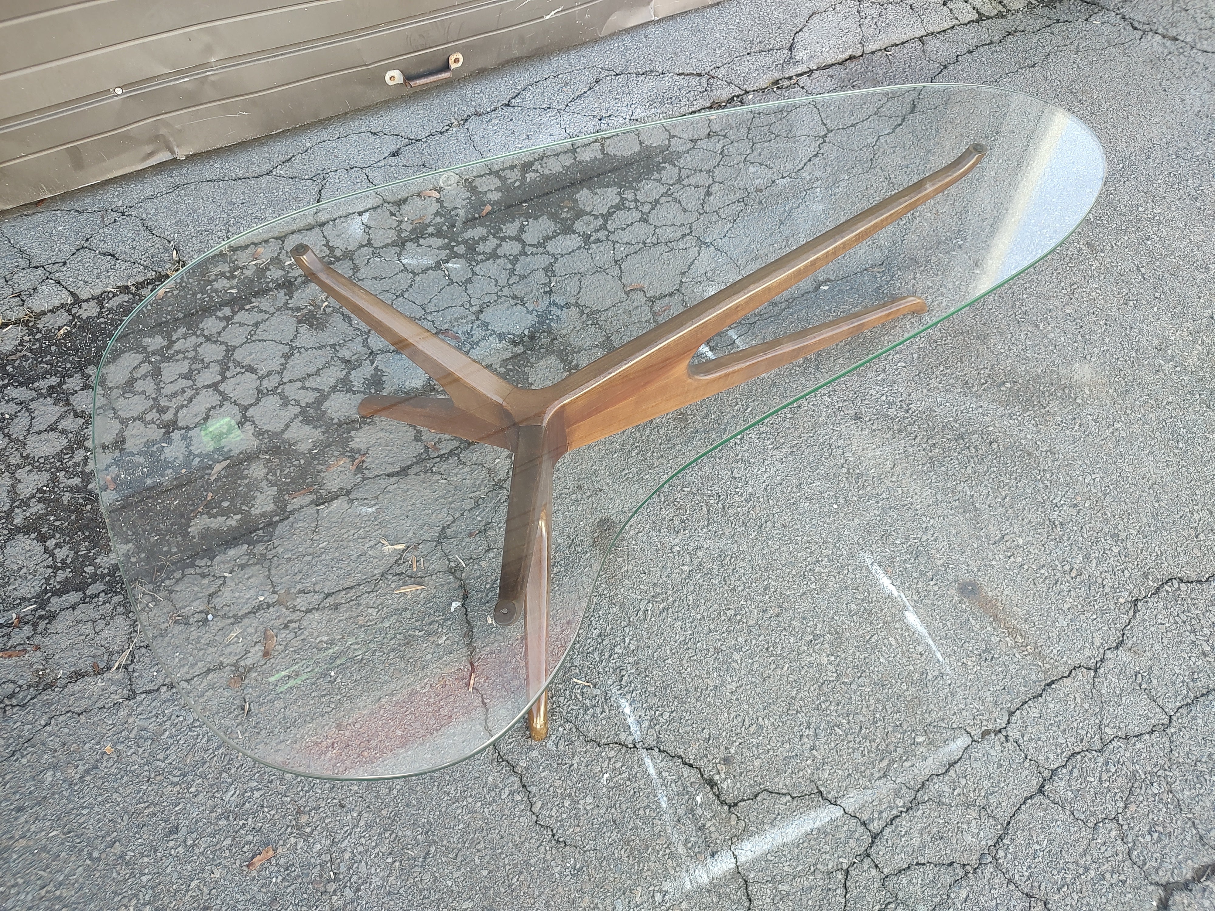Hand-Crafted Mid Century Modern Sculptural Walnut & Glass Cocktail Table by Vladimir Kagan For Sale