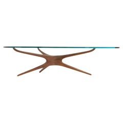 Tavolo da cocktail scultoreo in legno di noce e vetro di Vladimir Kagan, metà del secolo scorso