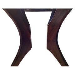 Mesa de comedor escultural moderna de mediados de siglo en nogal y laminado de Adrian Pearsall