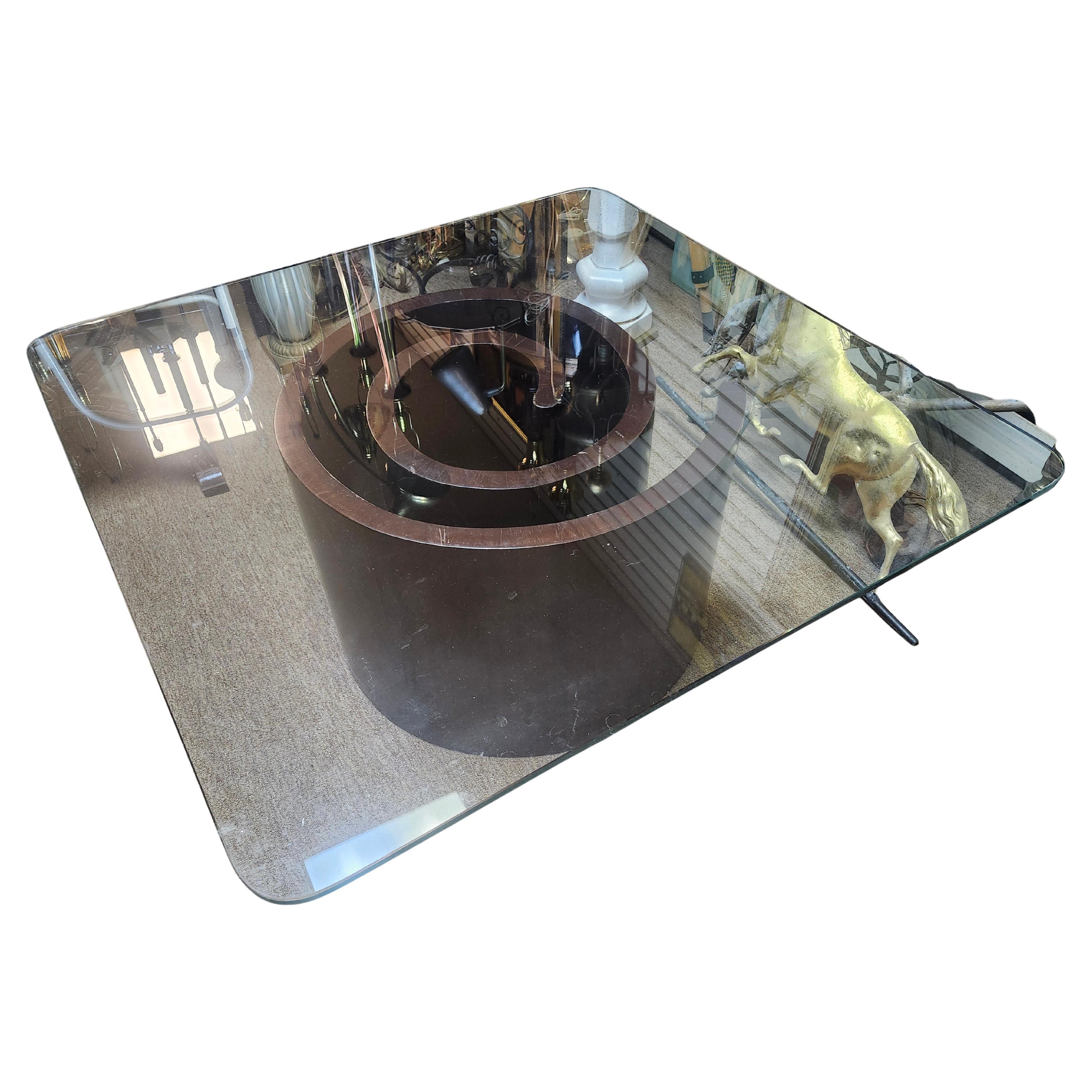 Fabulous design from the sixties by Vladimir Kagan and Associates. Snail walnut cocktail table with a choice of two different configurations, round or square. Round being 38