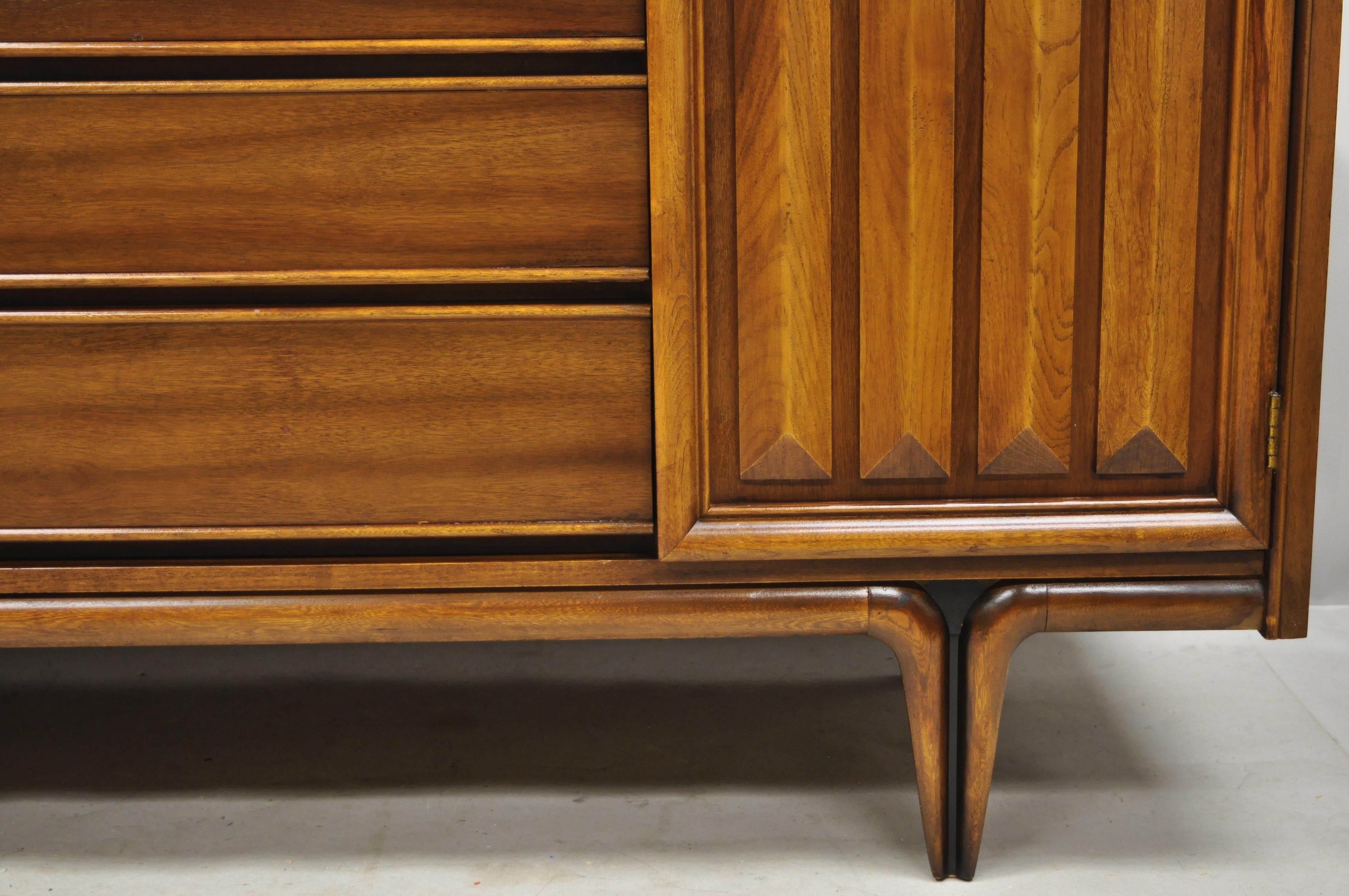 Mid-Century Modern Sculptural Walnut V-Leg Long Dresser Credenza Cabinet 4