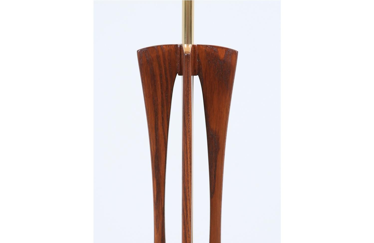 Mid-20th Century Mid-Century Modern Sculptural Walnut Wood Table Lamp