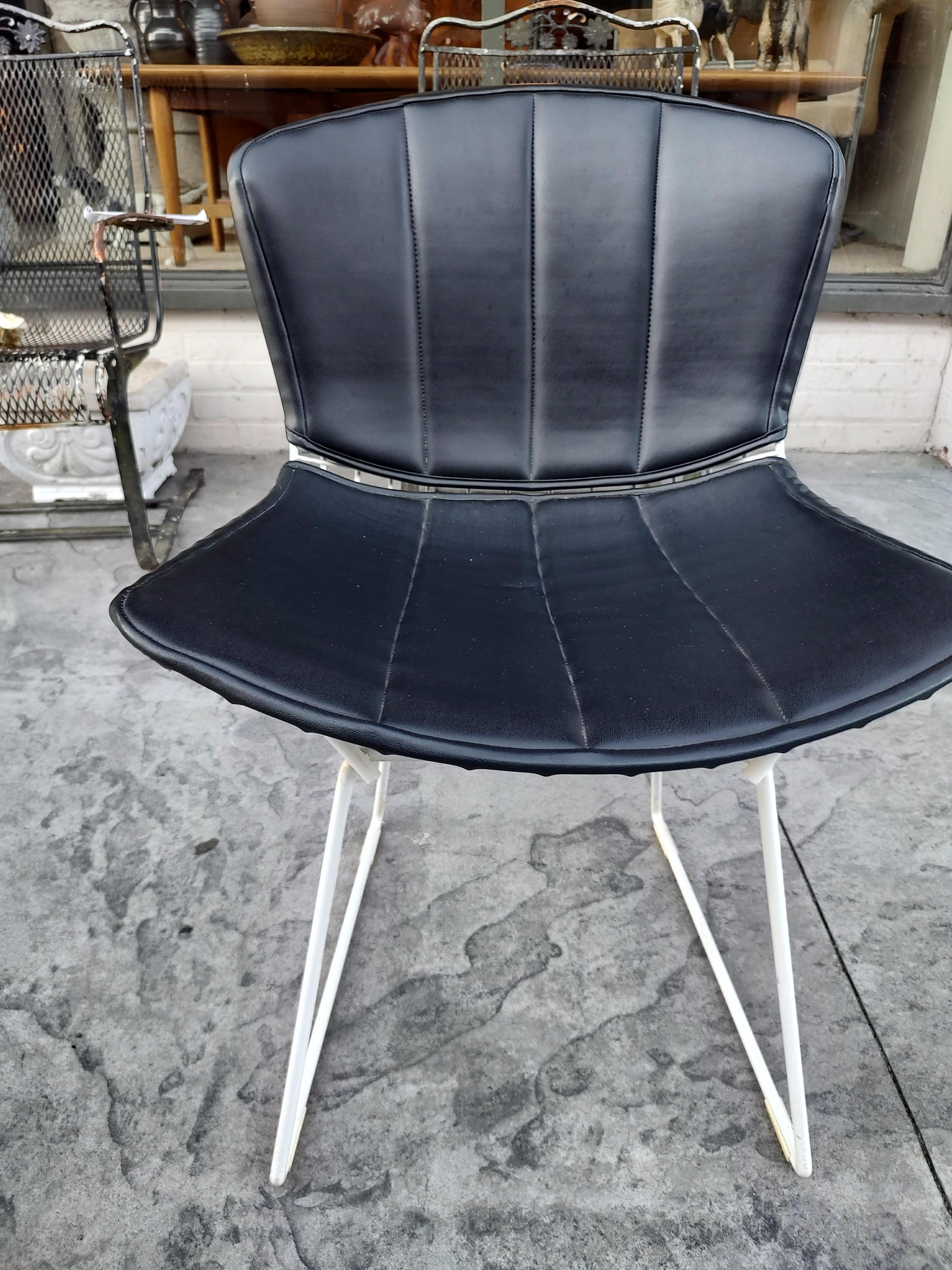 Acier  3 chaises d'appoint en fil métallique, de style moderne du milieu du siècle dernier, créées par Harry Bertoia pour Knoll Int. en vente