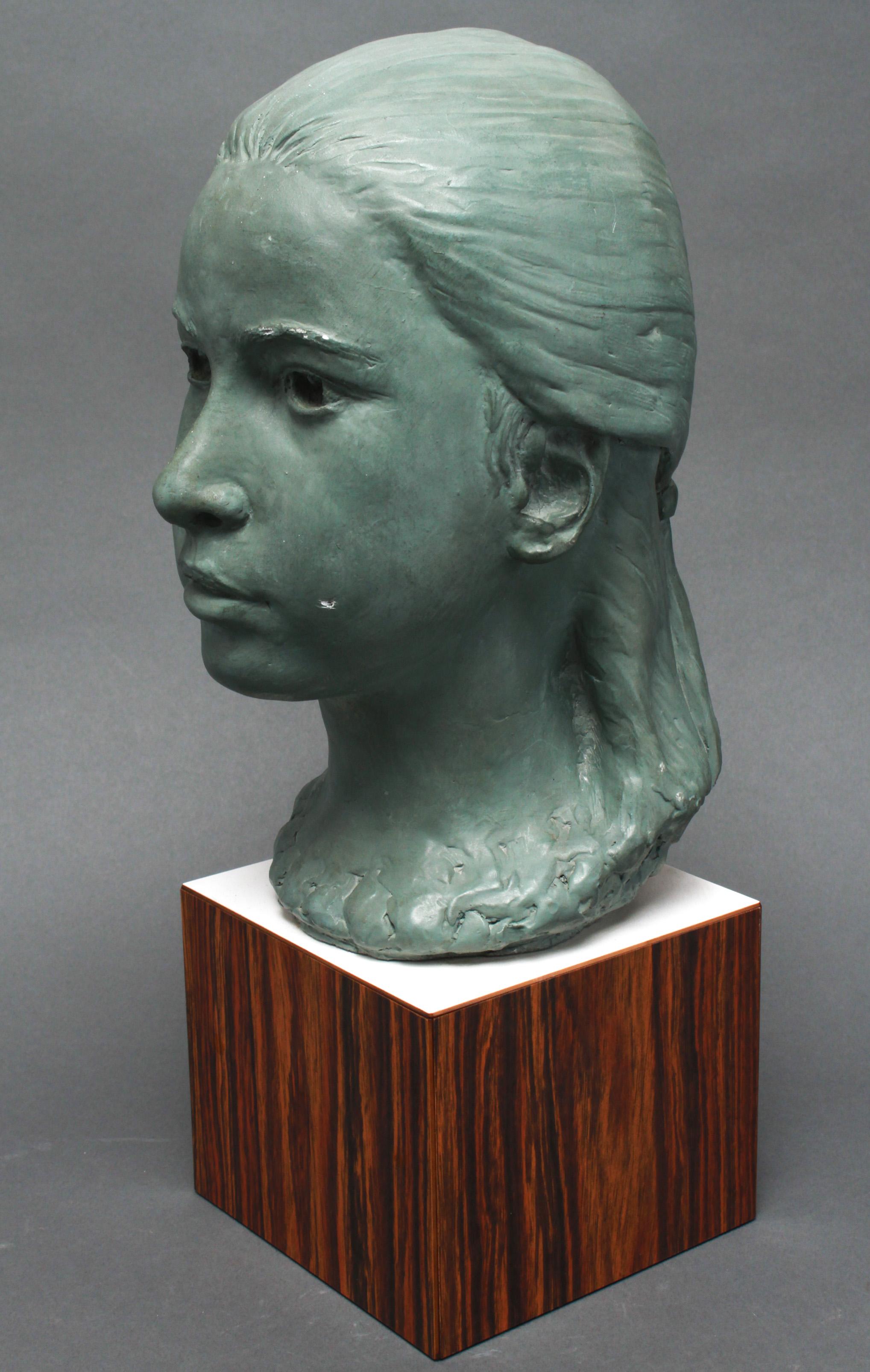 Mid-Century Modern Buste d'une jeune fille, sculpture moderne du milieu du siècle dernier en vente