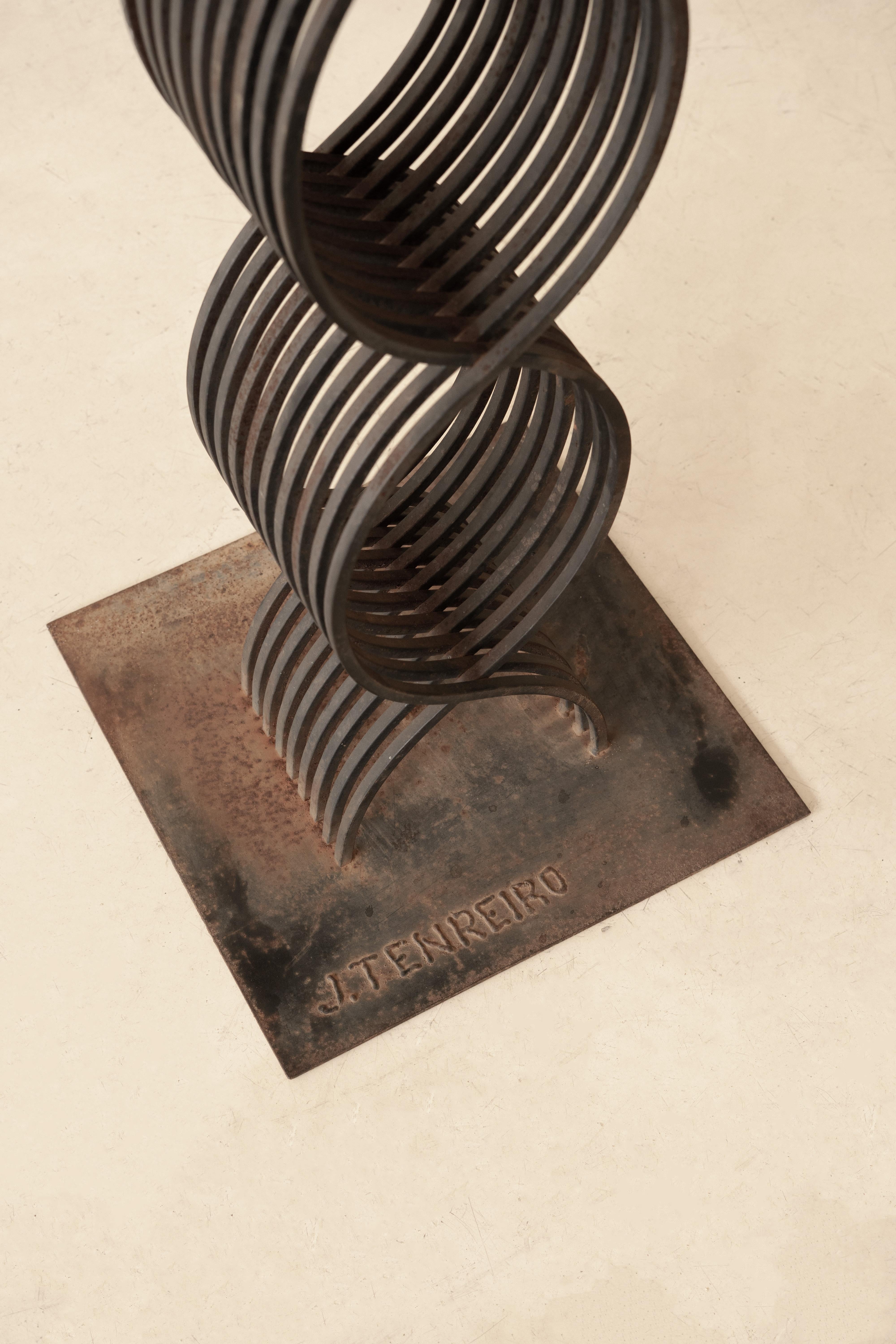 Scultura moderna di metà secolo di Joaquim Tenreiro, anni '60 In condizioni buone in vendita a New York, NY