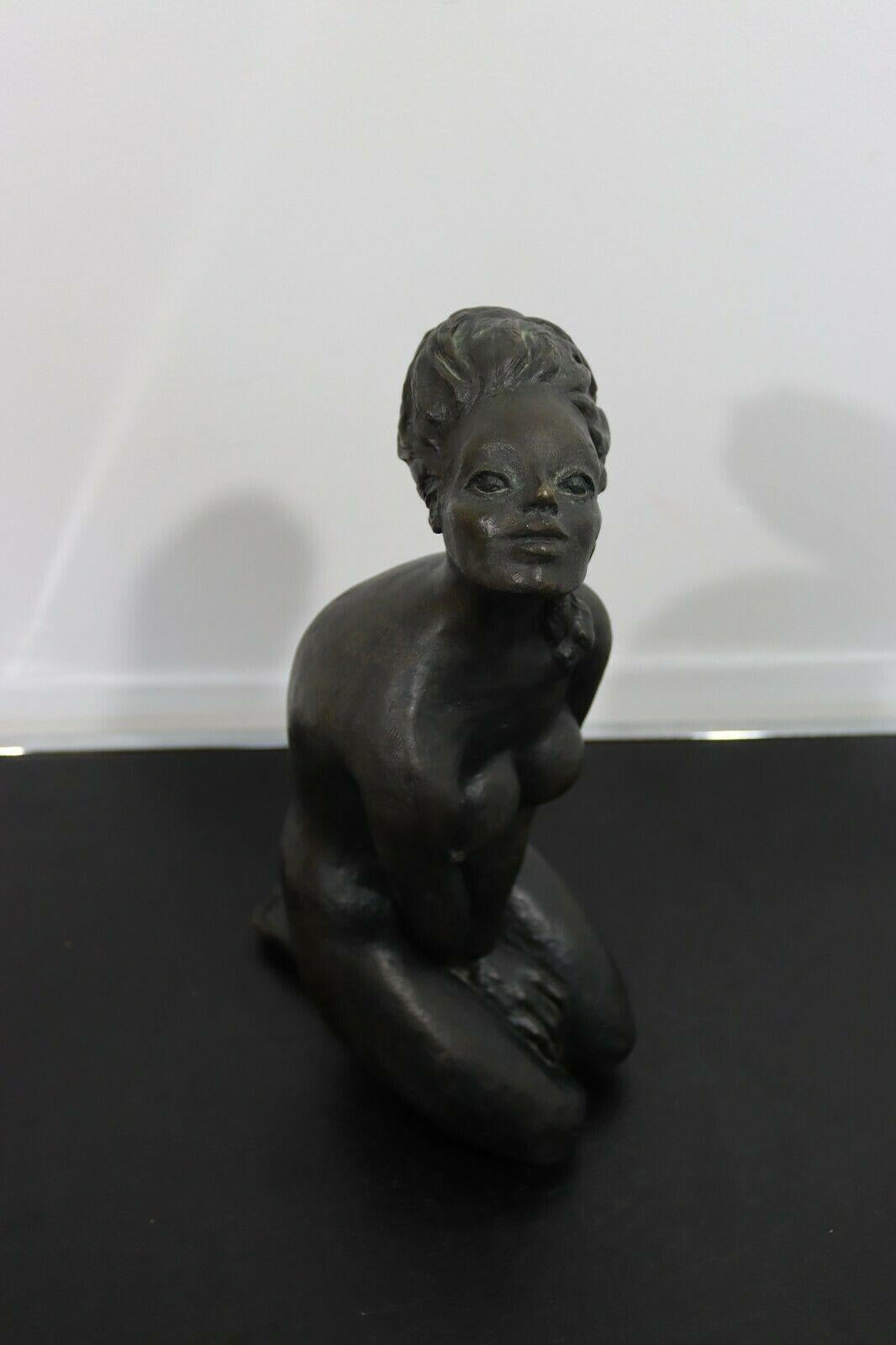 Mid-Century Modern Seated Woman Figure Modern Bronze Sculpture Betty Jacob, 1968 For Sale 1