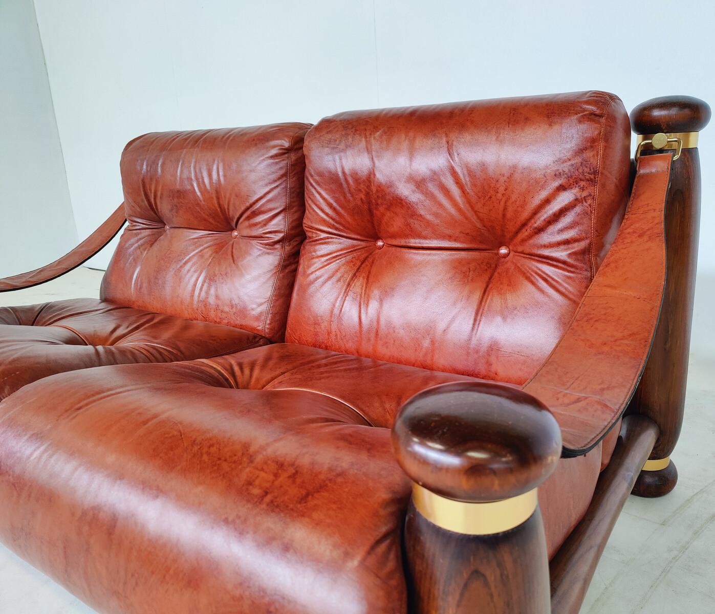 Fin du 20e siècle Ensemble de sièges modernes du milieu du siècle, cuir et bois, Italie, 1970 en vente