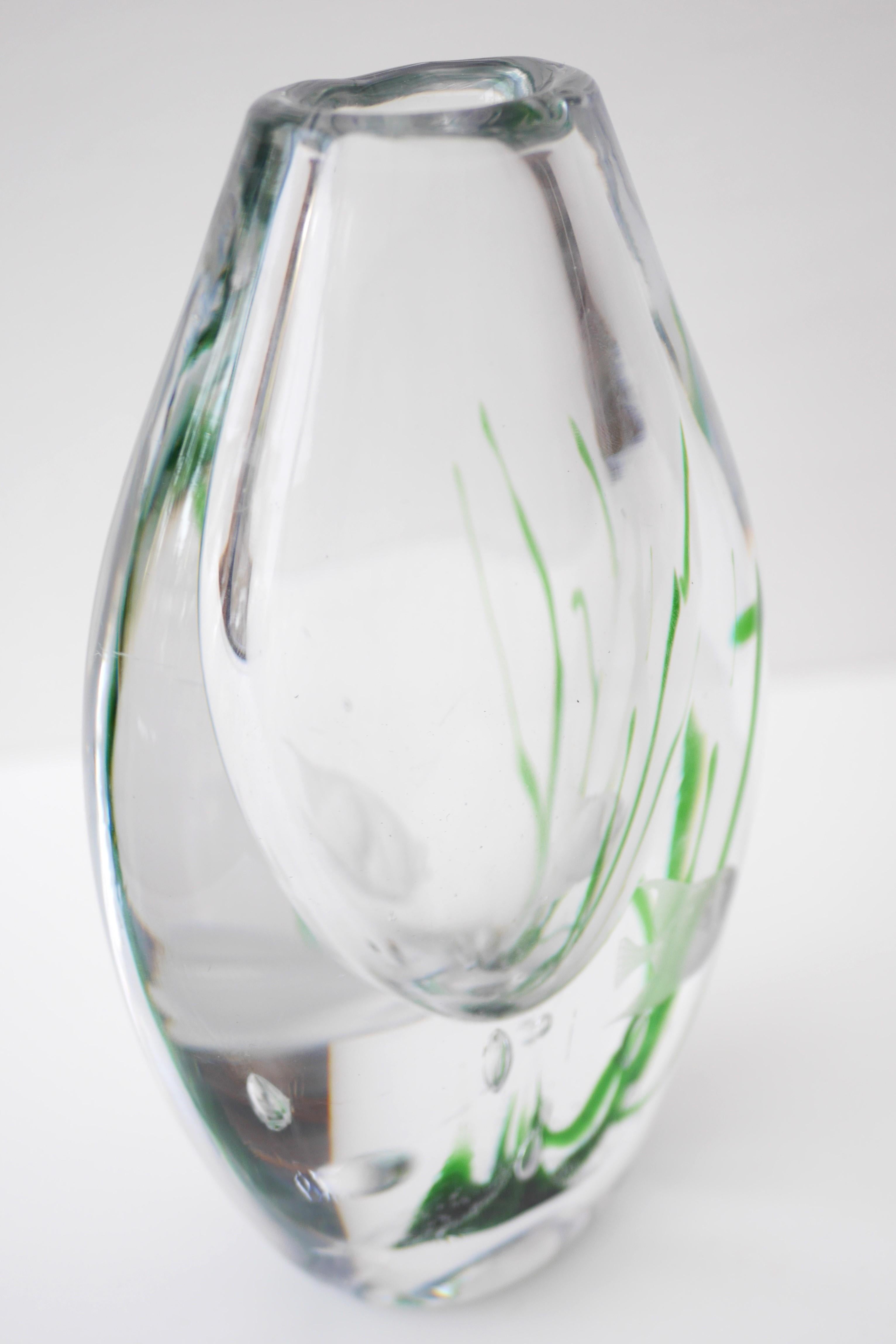 Vase moderne du milieu du siècle dernier, fabriqué par Vicke Lindstrand Kosta, Suède en vente 6