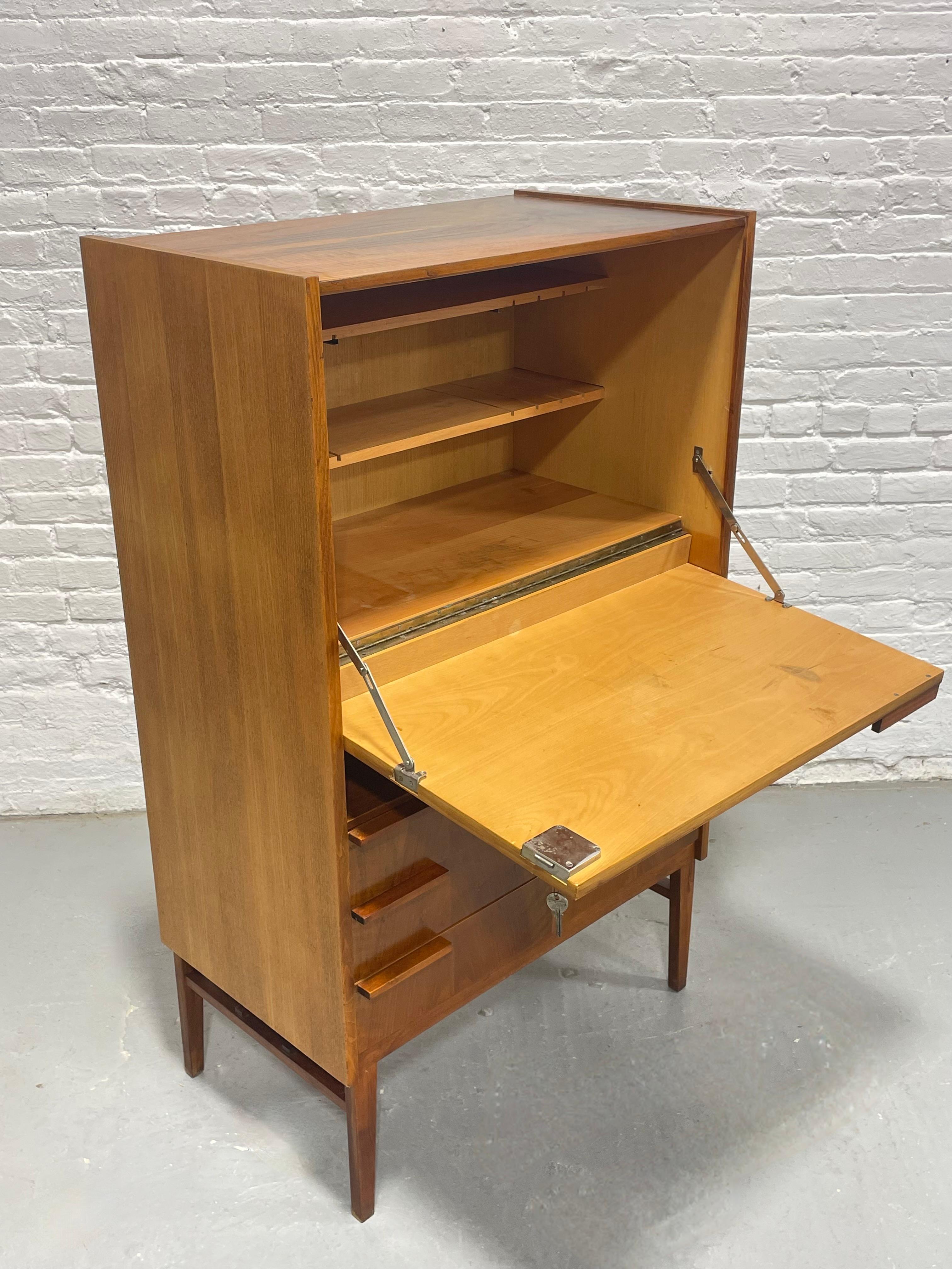 Moderner Sekretär / Bar aus der Jahrhundertmitte von František Mezuláník für UP Závody im Angebot 6