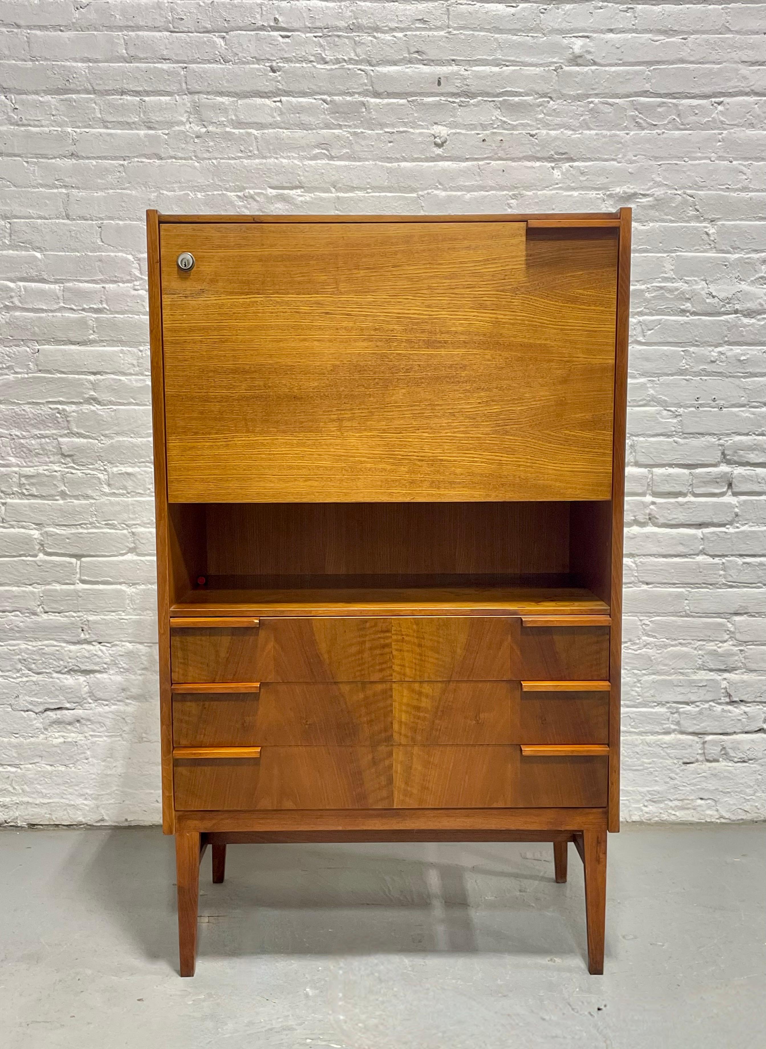 Moderner Sekretär / Bar aus der Jahrhundertmitte von František Mezuláník für UP Závody (Moderne der Mitte des Jahrhunderts) im Angebot