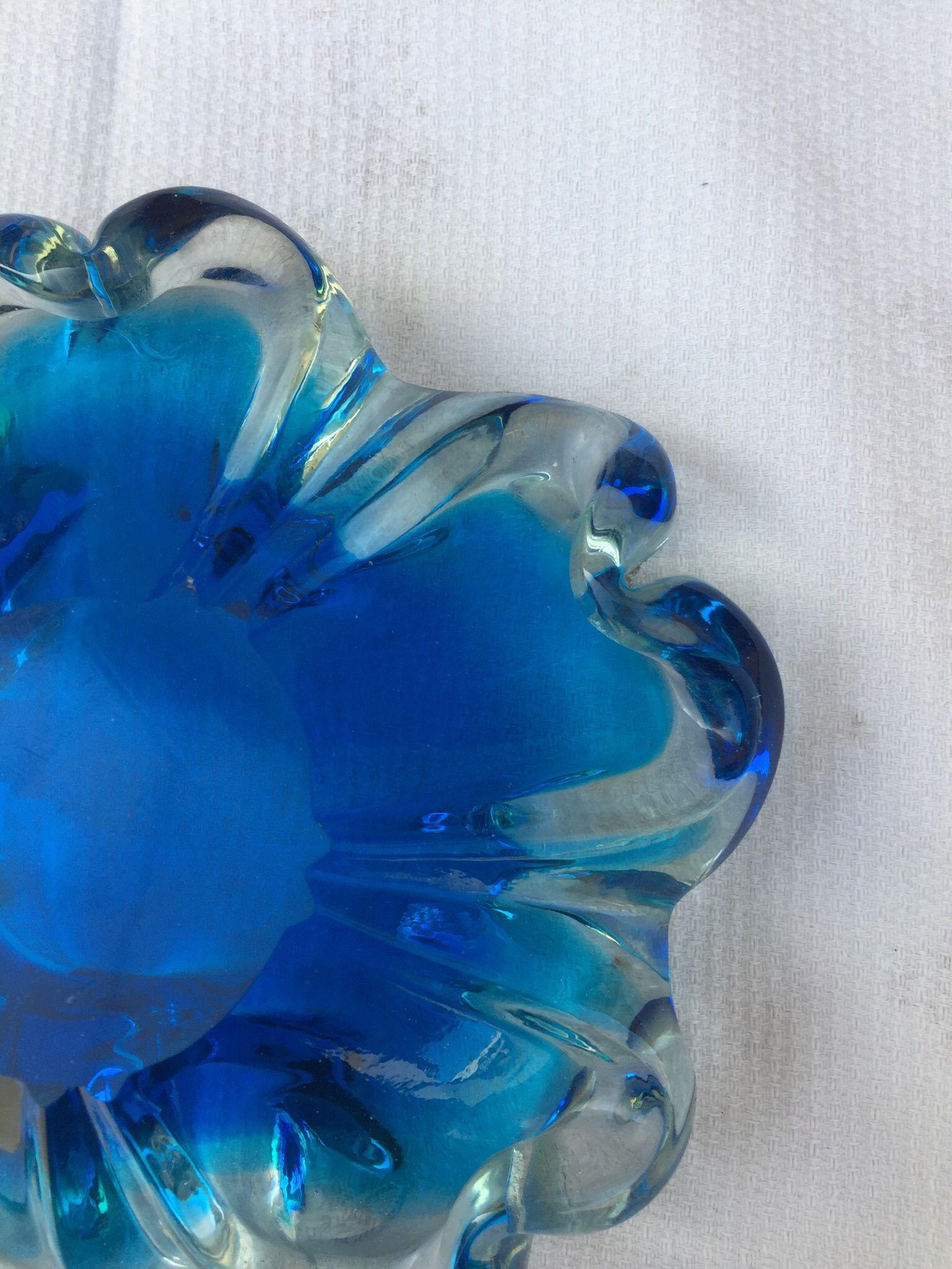Italian Mid Century Modern, Seguso Murano Sommerso Blue Murano Glass Ashtray, Italy 1970 For Sale