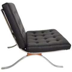 Vintage Mid-Century Modern SELIG Barcelona Lounge Chair in Chrome and Faux Leather 1960s