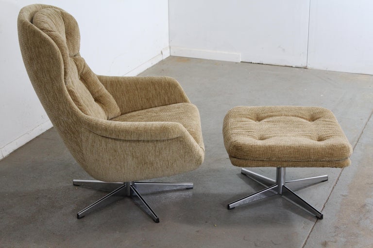 MidCentury Modern Selig Imperial Overman Egg Style Lounge Chair and