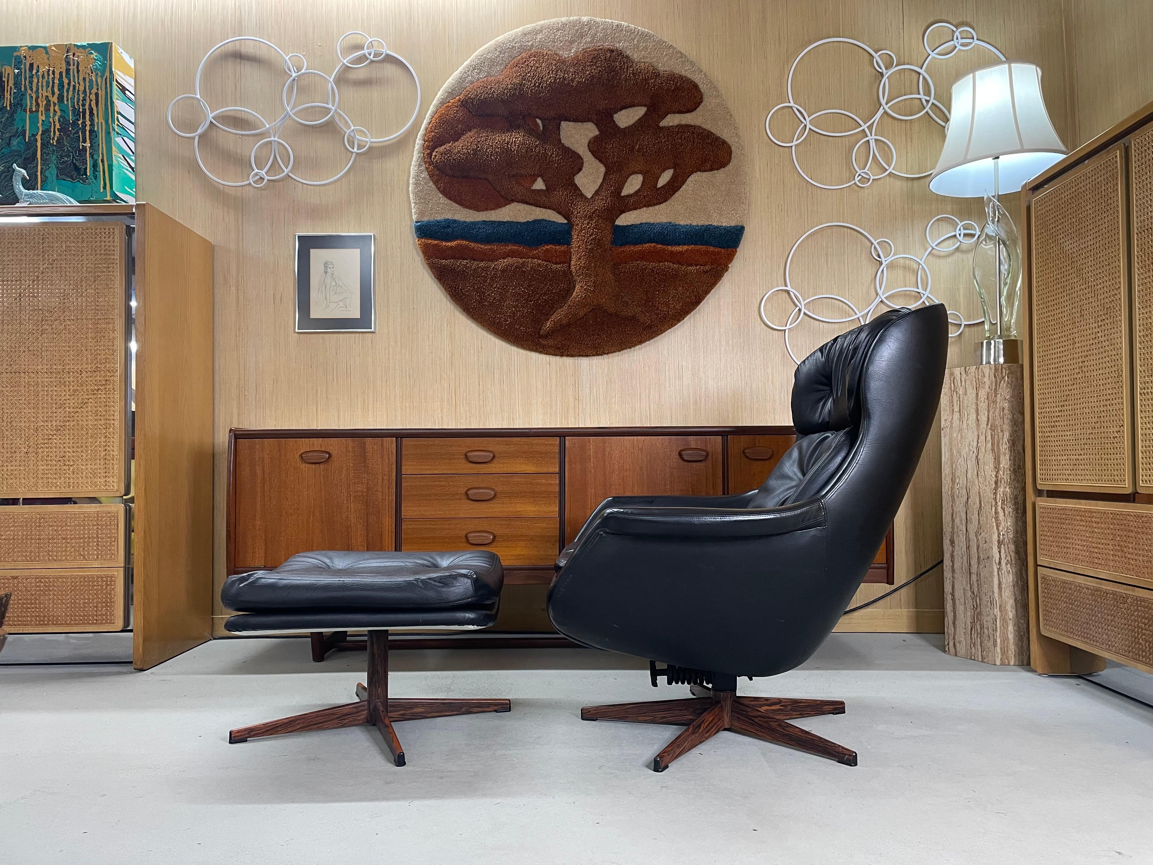 Mid-Century Modern Selig Imperial Swivel Pod Egg Chair Recliner and Ottoman 8