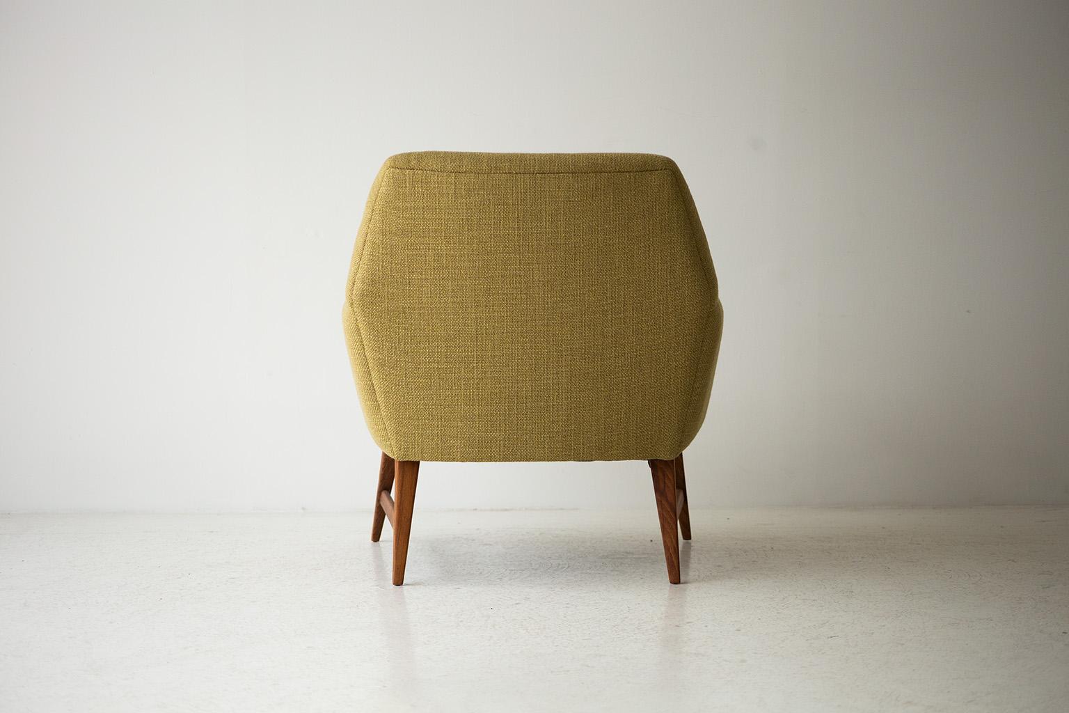 Fabric Mid-Century Modern Selig Lounge Chair