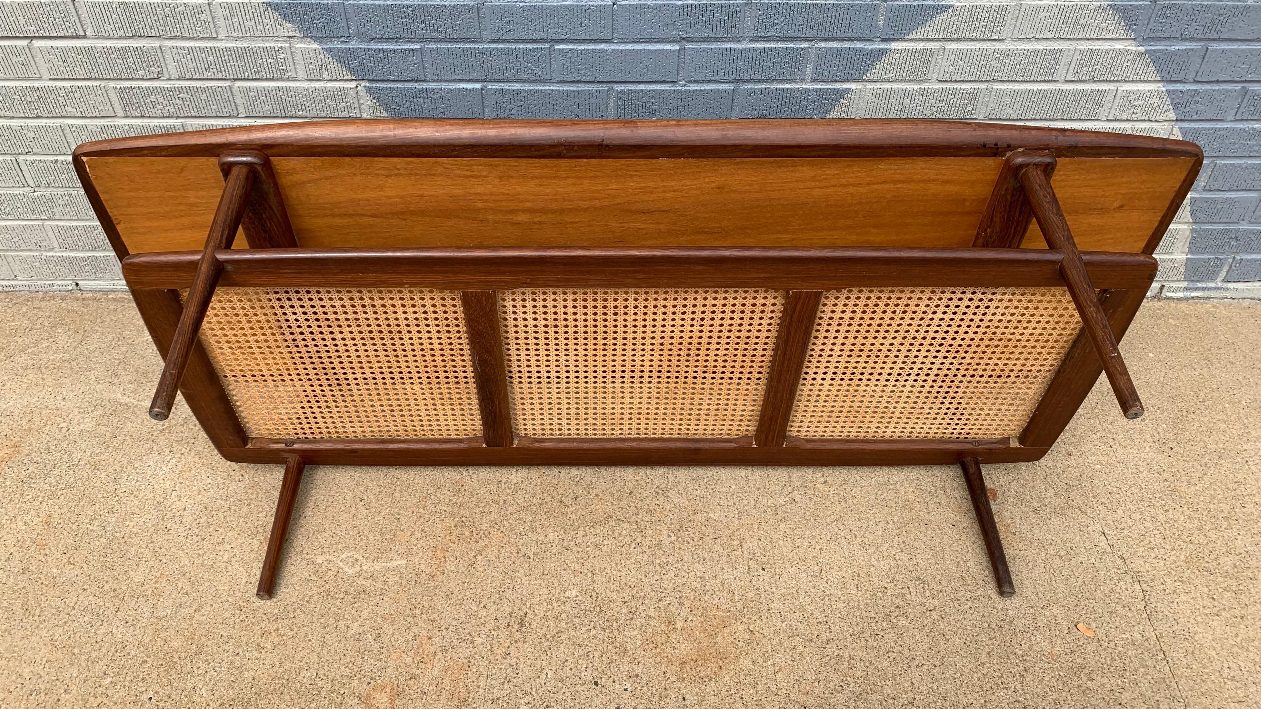 Mid-Century Modern Table basse moderne du milieu du siècle, style Selig en vente