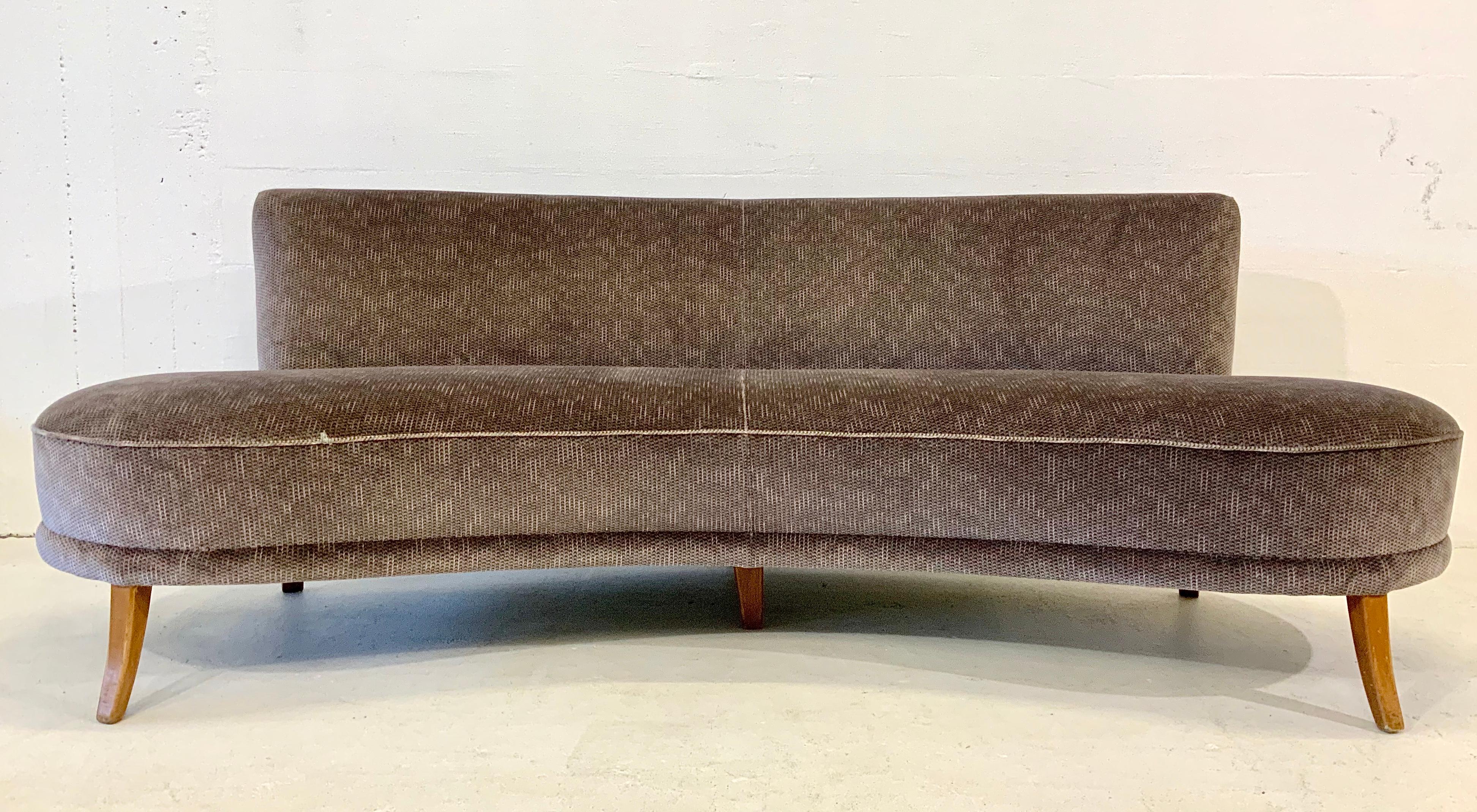 Mid-Century Modern Serpentine Curved Sofa in Italian Design, True Vintage, 1950s 2