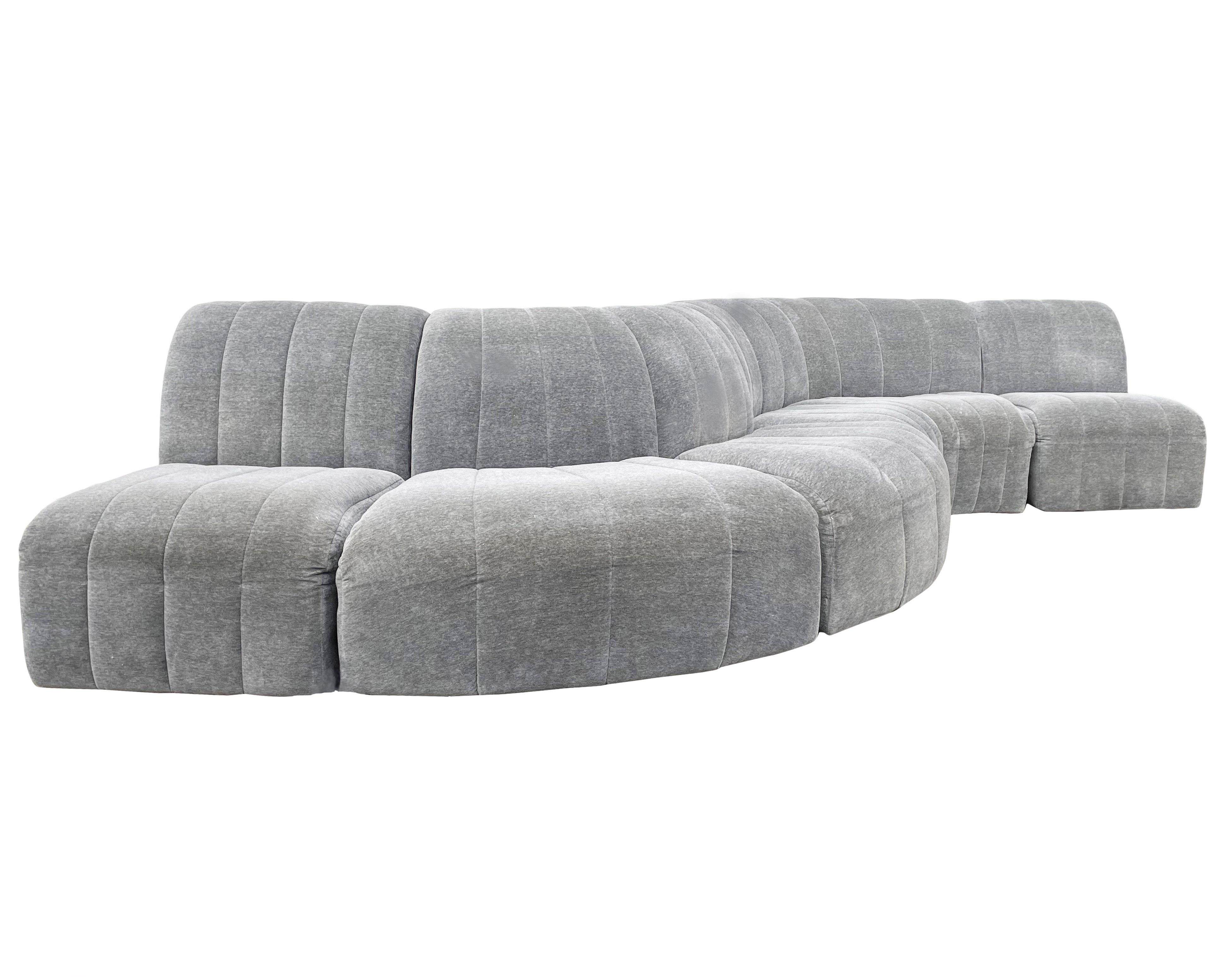 American Mid-Century Modern Serpentine Milo Baughman Modular Sectional Sofa in Gray