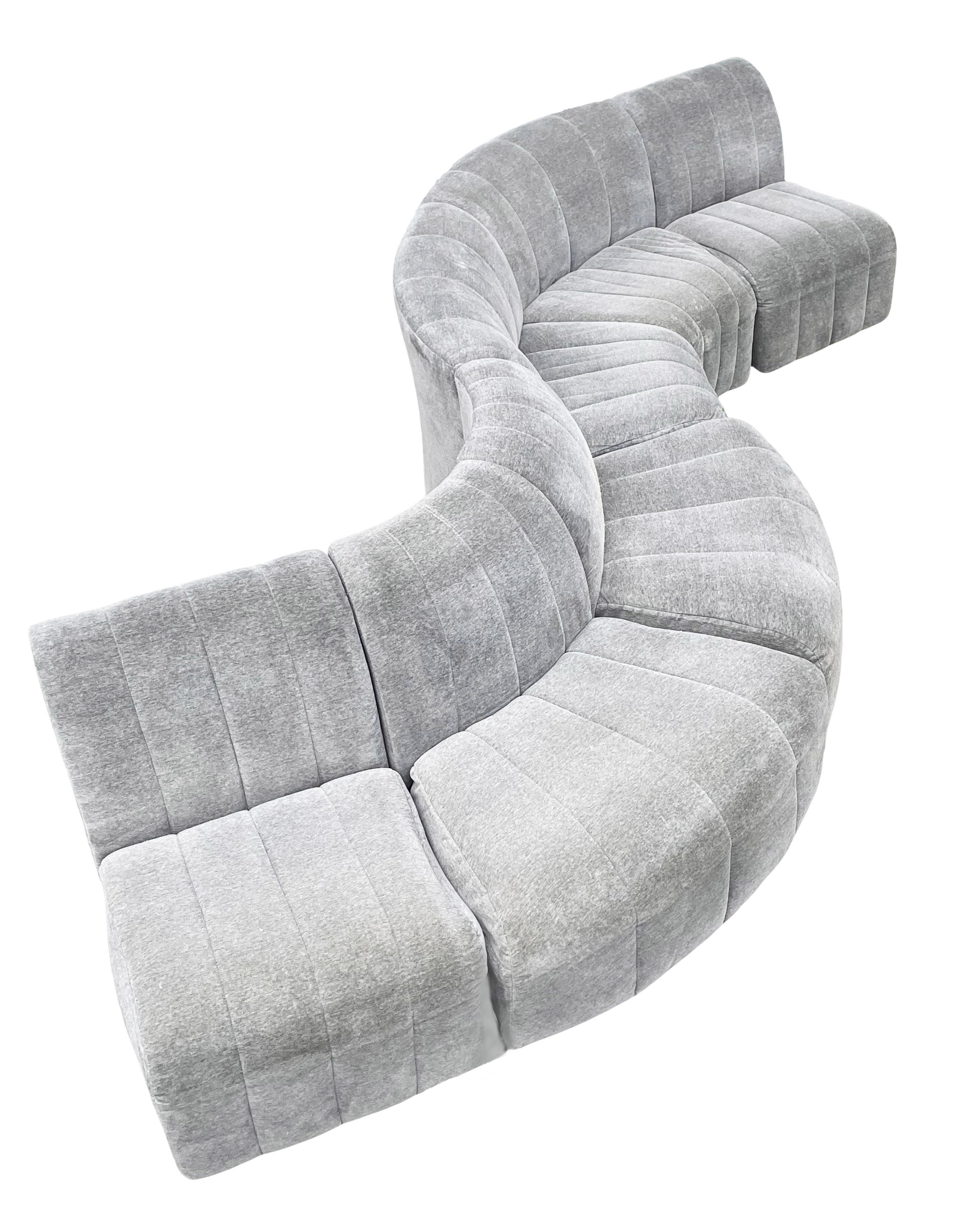 Mid-Century Modern Serpentine Milo Baughman Modular Sectional Sofa in Gray In Good Condition In Philadelphia, PA