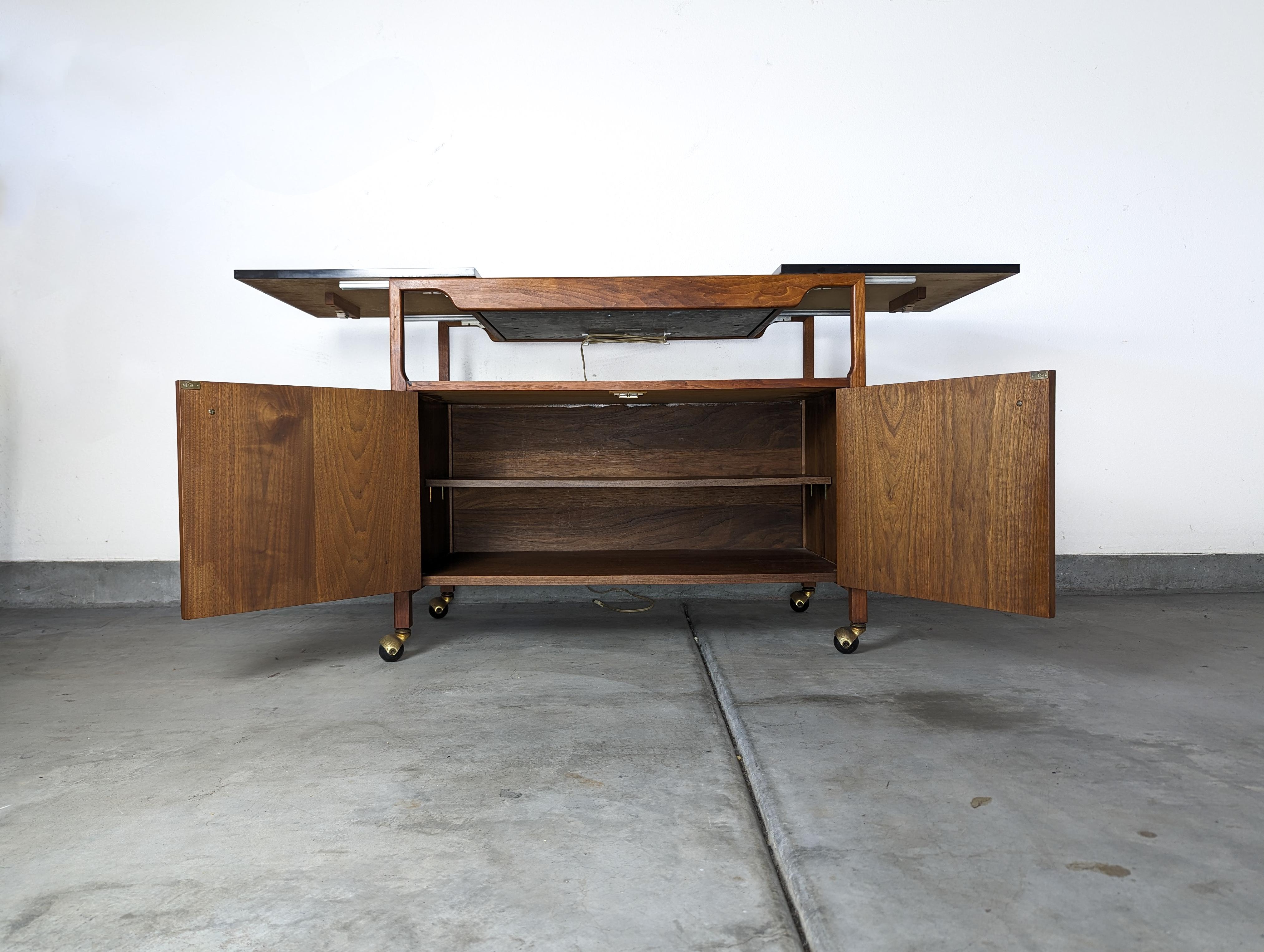 American Mid Century Modern Serving Bar Cart with Hot Plate by Brown Saltman, c1960s For Sale