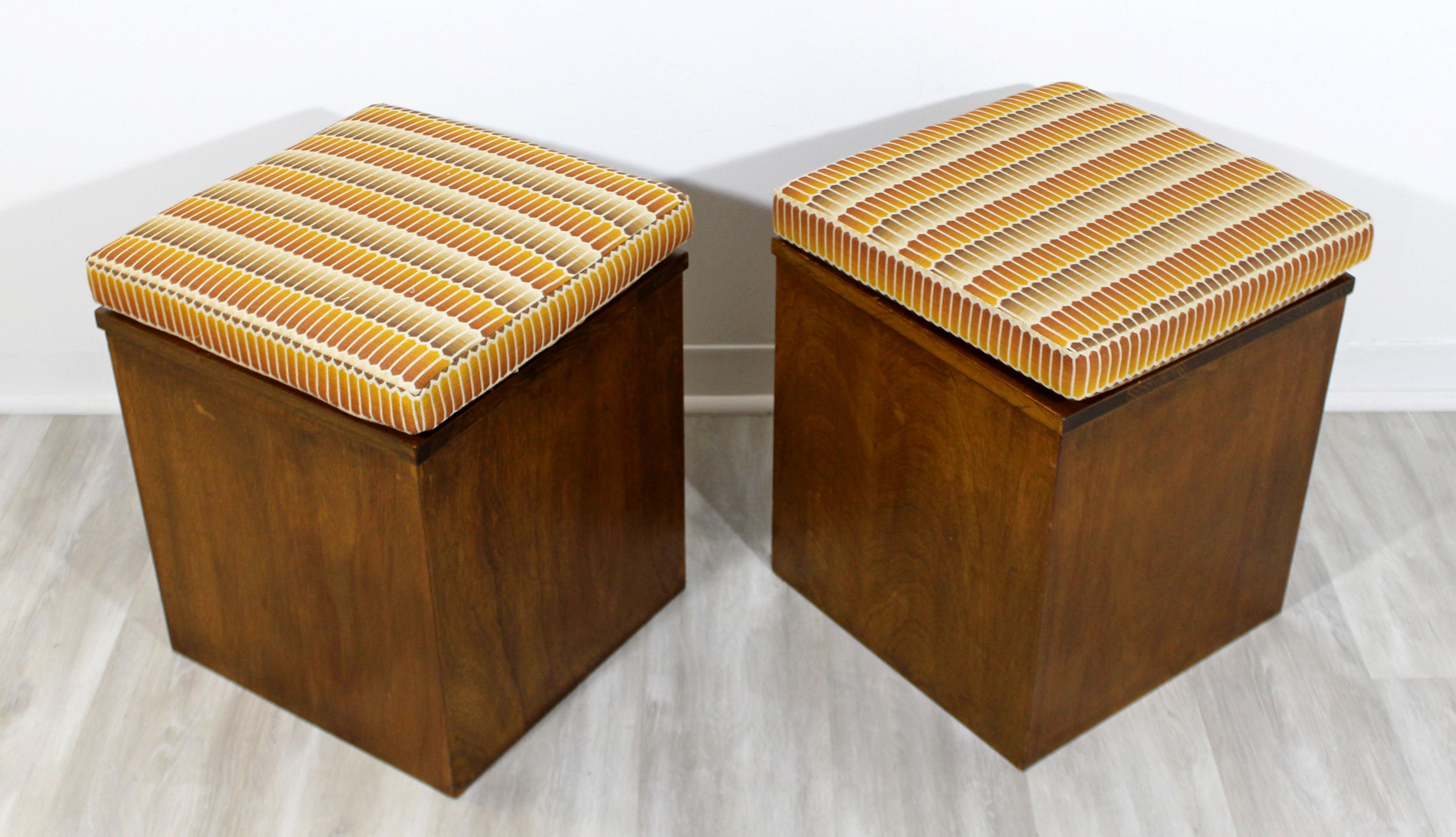 American Mid-Century Modern Set of 4 Walnut Cube Seats Stools Ottomans, 1960s