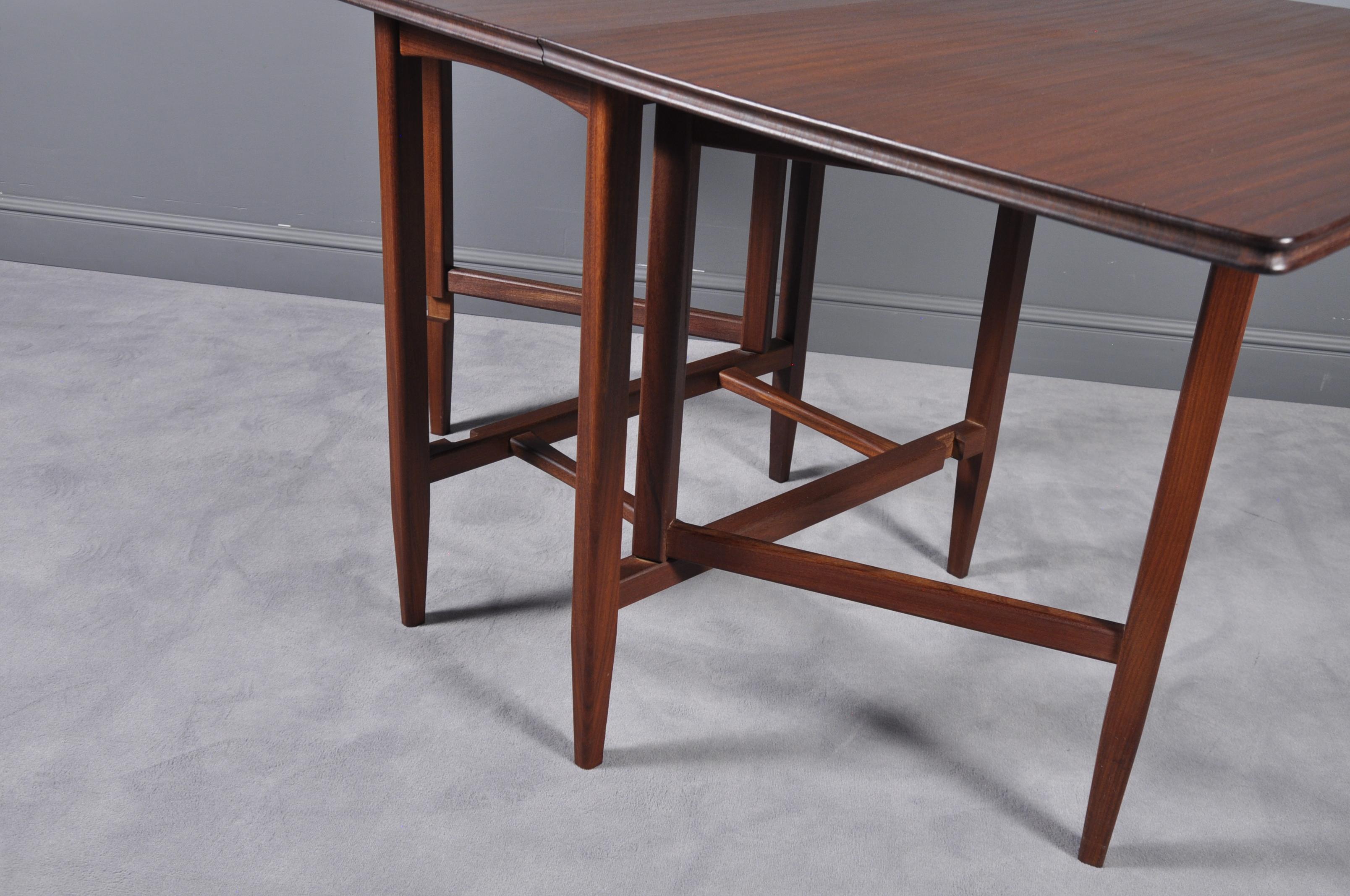 Mid Century Modern Set-Folding Dining Table and Six Chairs, 1960s (Stoff)