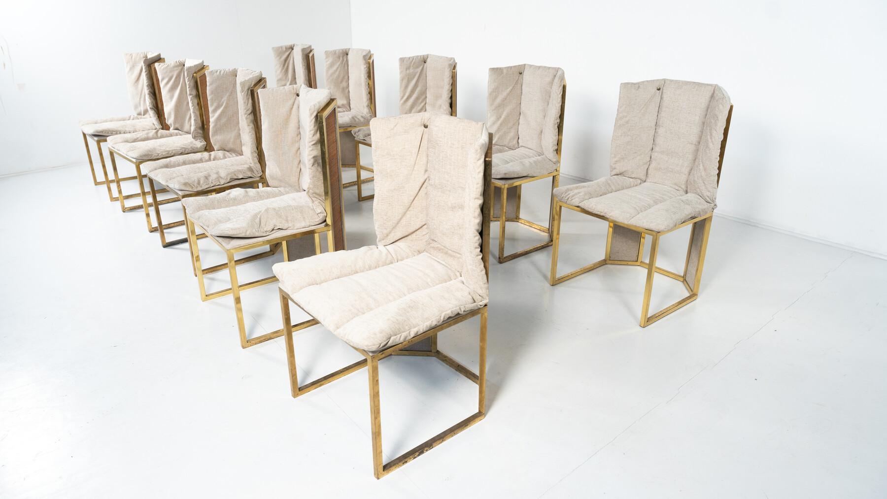 XX secolo Set di 10 sedie moderne di Romeo Rega, Italia, anni '70 - Nuova tappezzeria in vendita