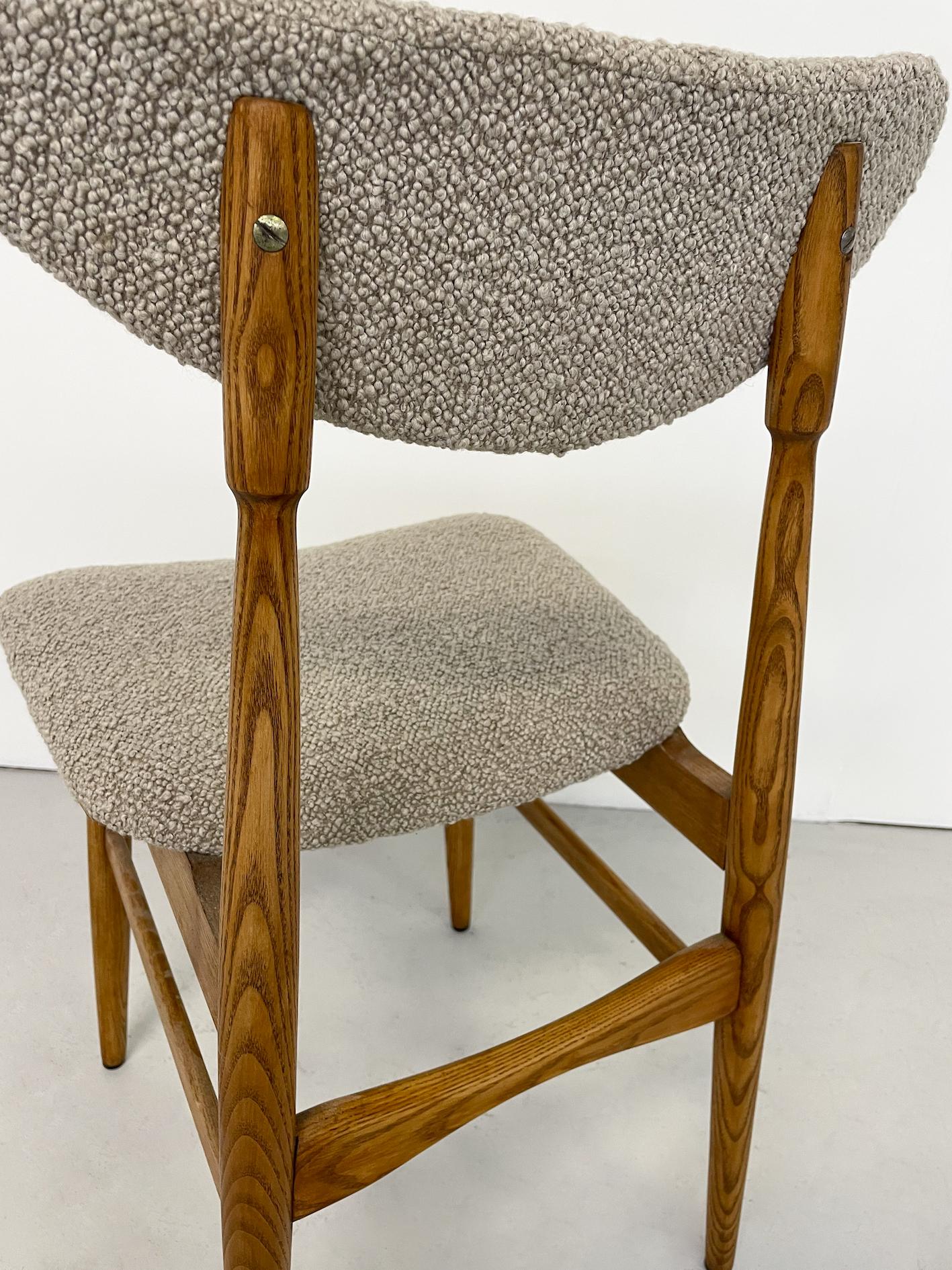 Mid-Century Modern Set of 12 Chairs, Italy, 1960s - New Upholstery For Sale 7