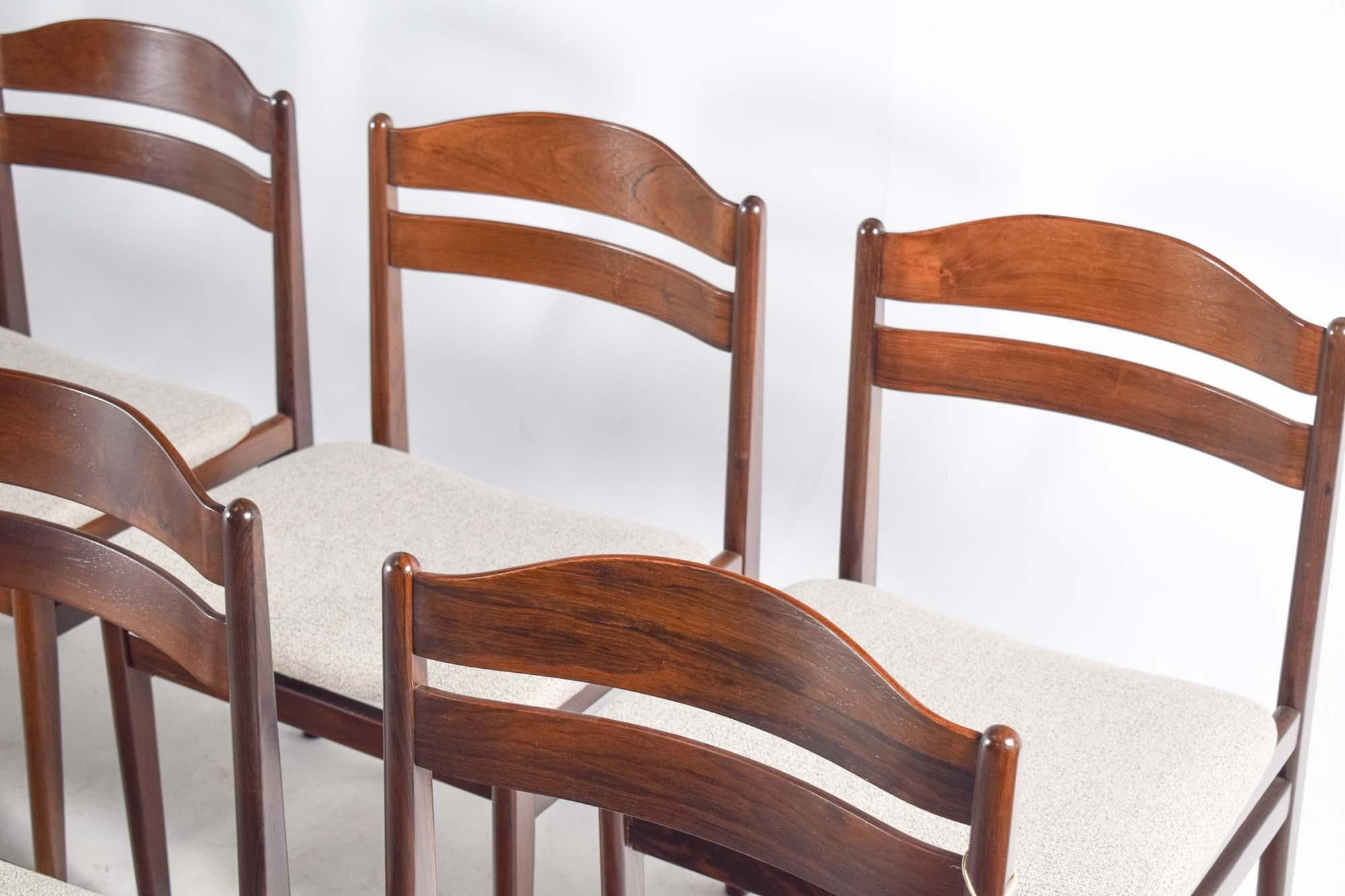 Set aus 12 Esszimmerstühlen aus Palisanderholz, Mid-Century Modern, 1960er Jahre (Mitte des 20. Jahrhunderts) im Angebot