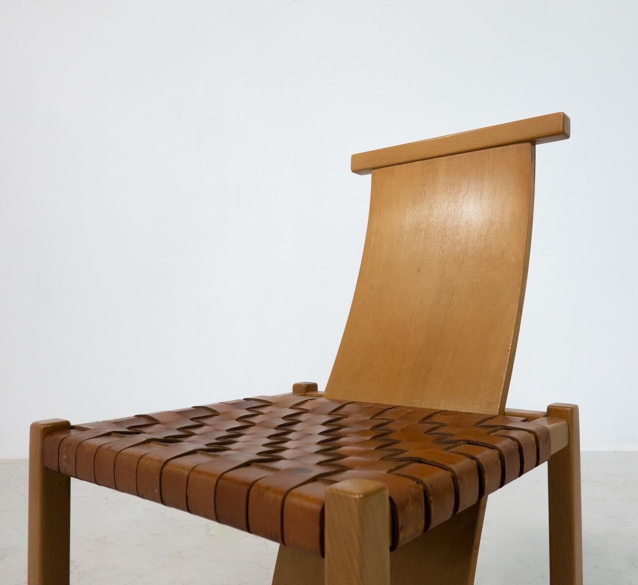 Mid-Century Modern Set of 12 Wood and Leather Chairs, Italy, 1950s For Sale 3