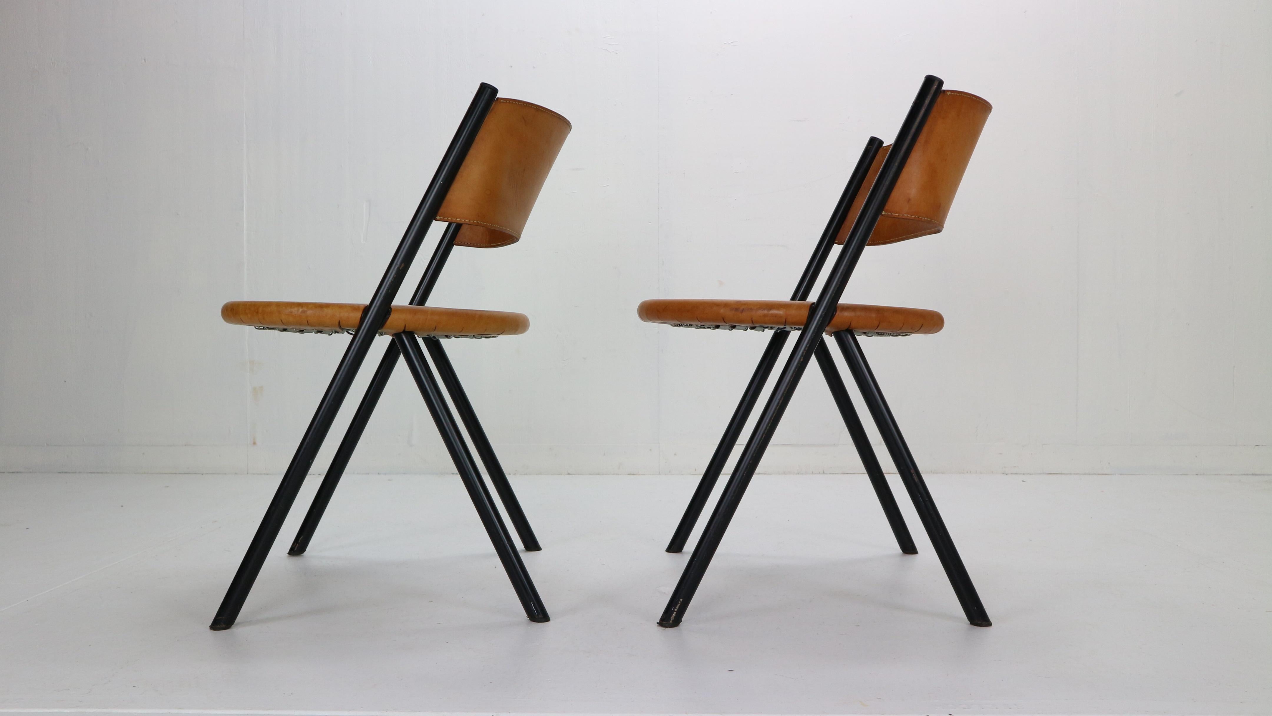 Mid-Century Modern Set of 2 Cognac Leather Chairs, 1970s, Italy In Good Condition In The Hague, NL