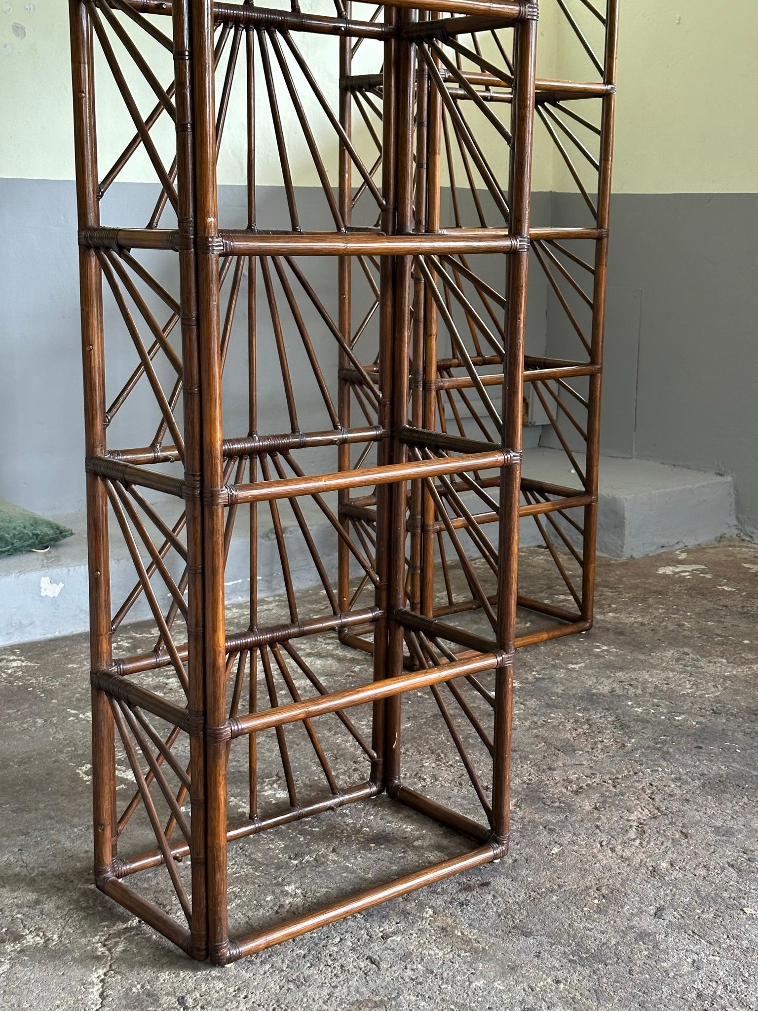 Mid-century modern set of 2 Étagère/Bookcase 1970 Italian manufactuing in bamboo For Sale 4