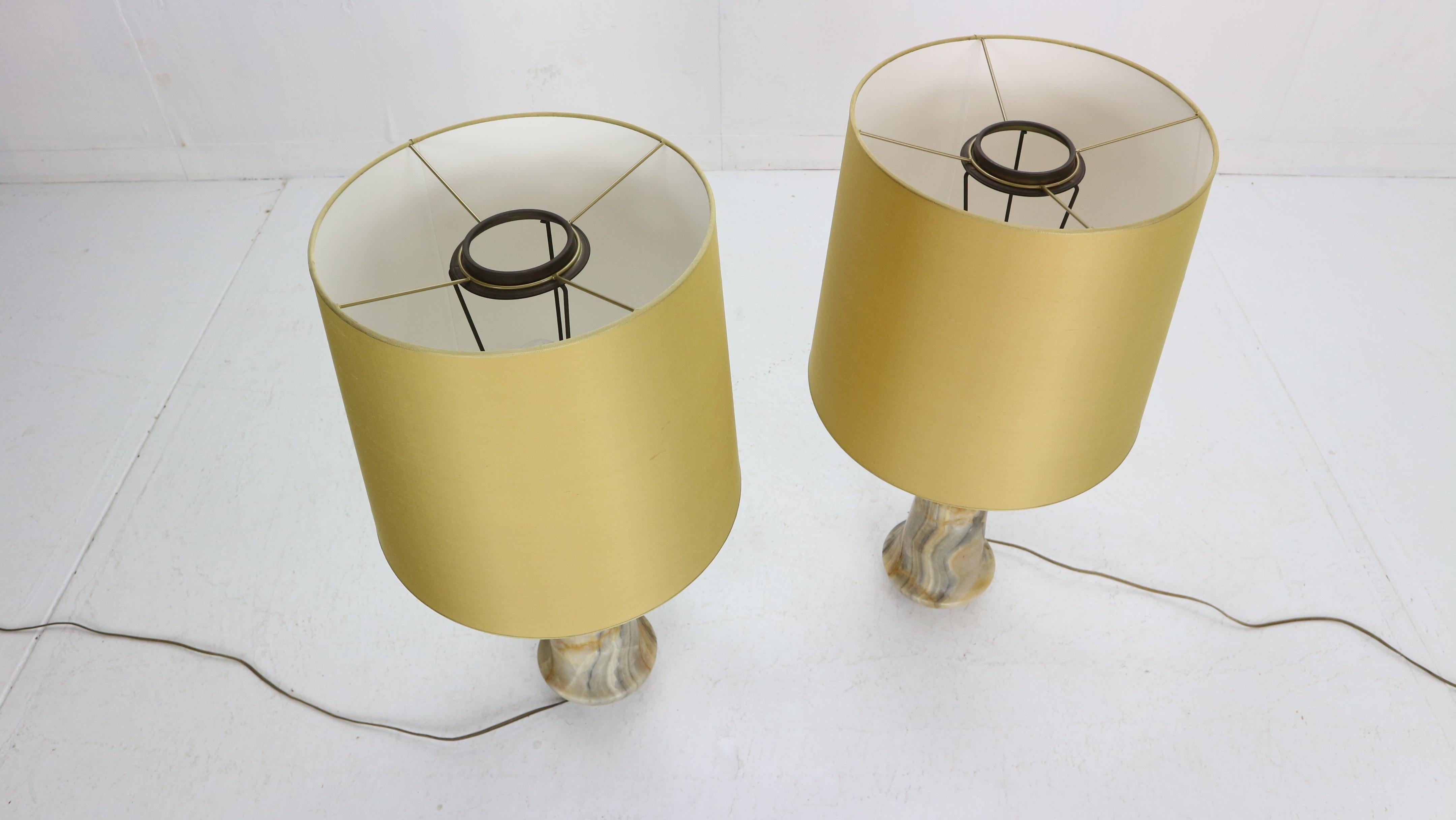 Italian Mid-Century Set of 2 Marble Lamps with linen shade, 1960s, Italy