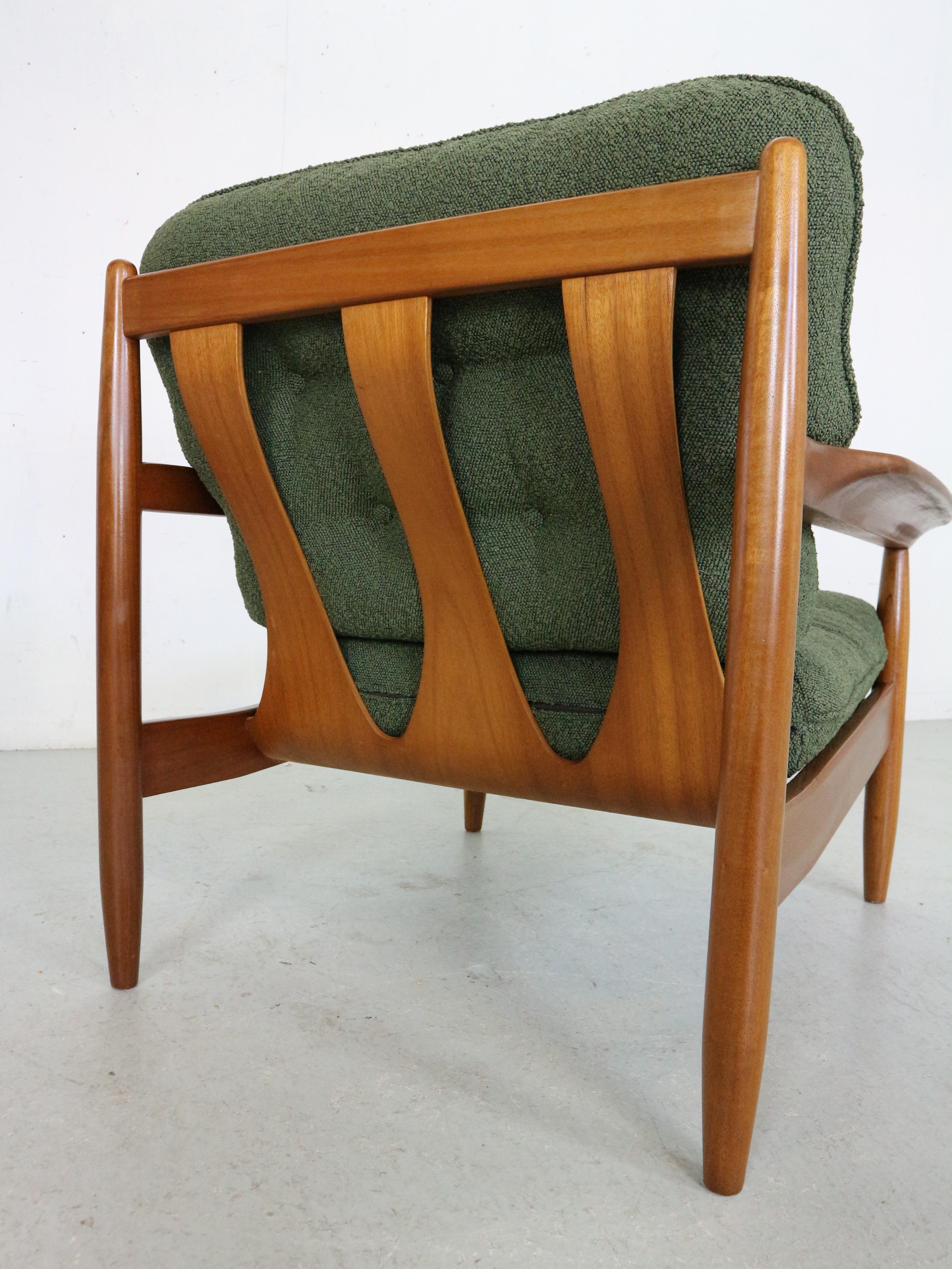 Mid-Century Modern Set of 2 Teak Lounge Chairs& New Upholstery, 1960's Denmark 11