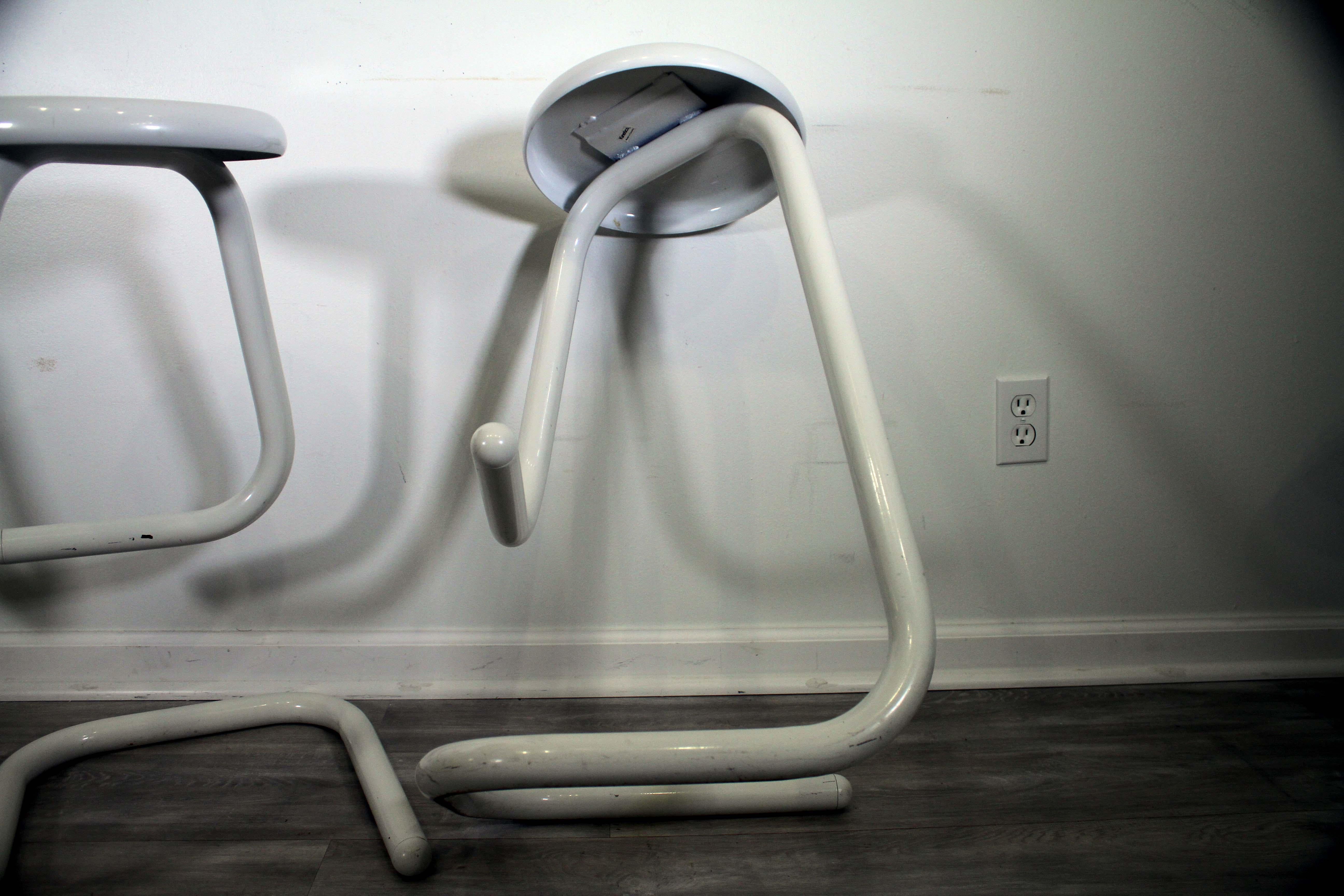 Mid-Century Modern Set of 3 1970s Tubular Paperclip Stools by Kinetic 5