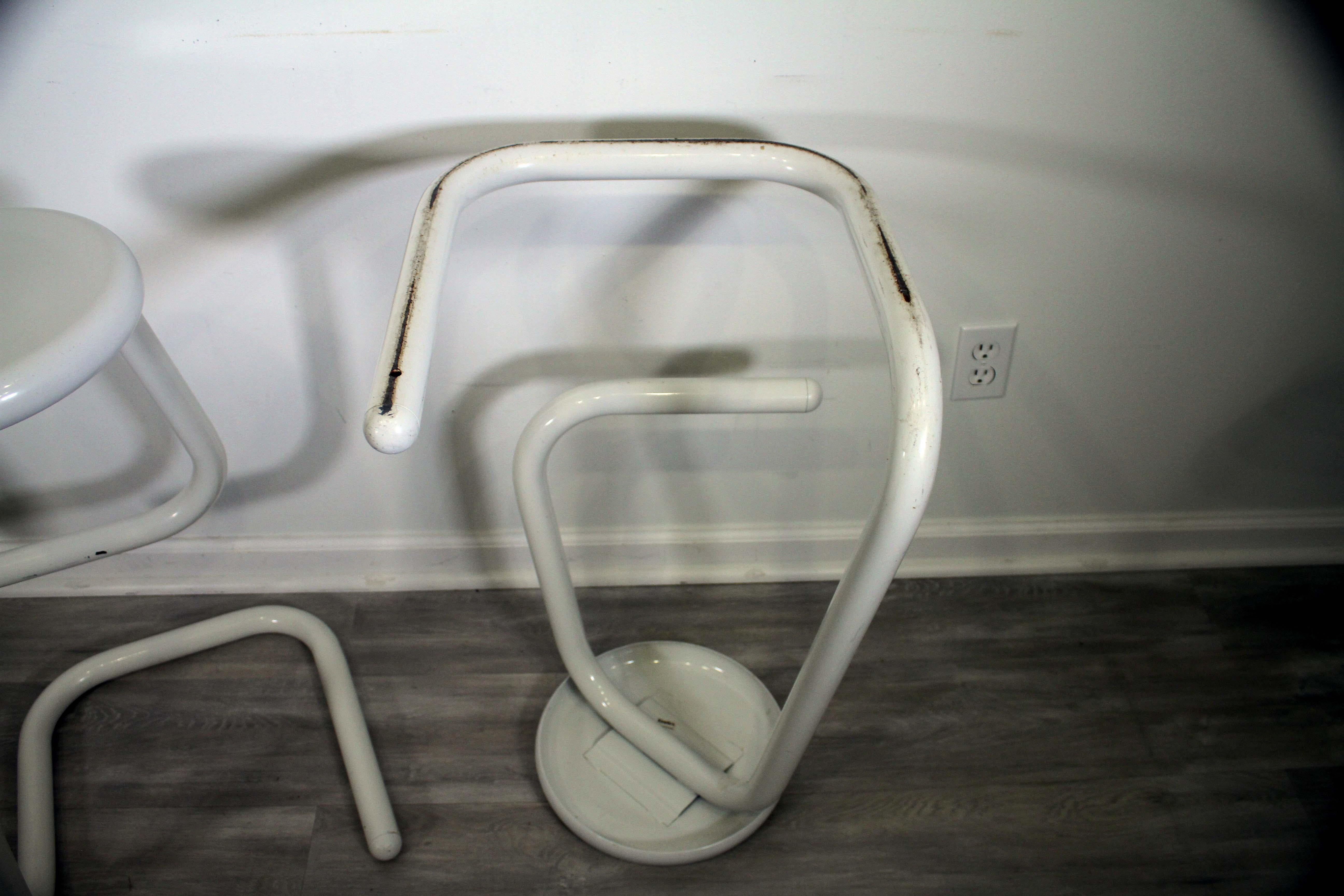 Mid-Century Modern Set of 3 1970s Tubular Paperclip Stools by Kinetic 6