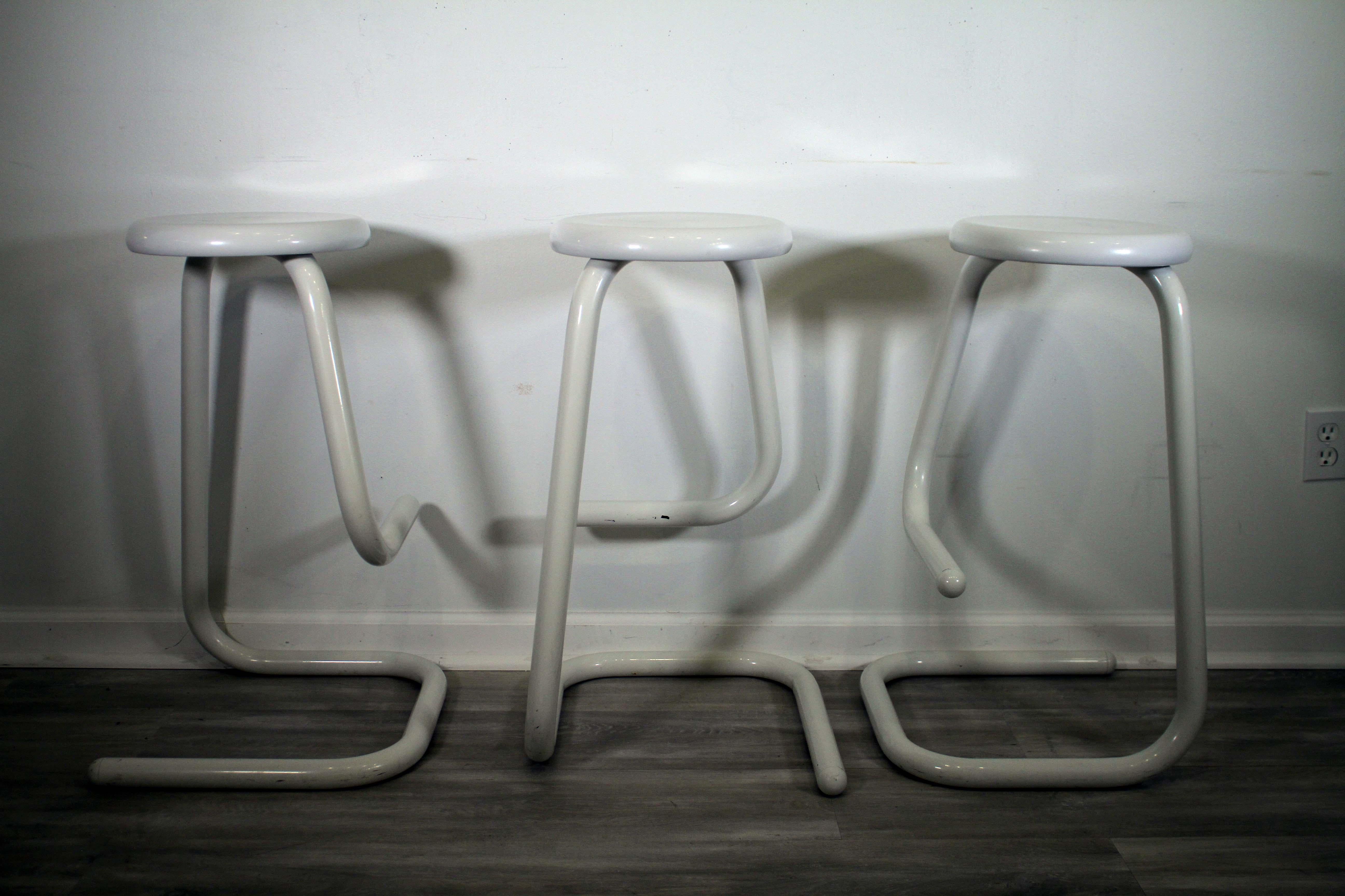 Late 20th Century Mid-Century Modern Set of 3 1970s Tubular Paperclip Stools by Kinetic