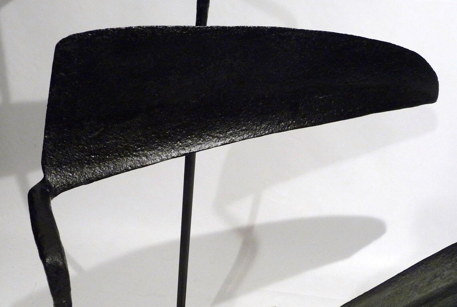 Mid-Century Modern Set of 3 Metal Brutalist Blade Shaped Standing Sculpture For Sale 2
