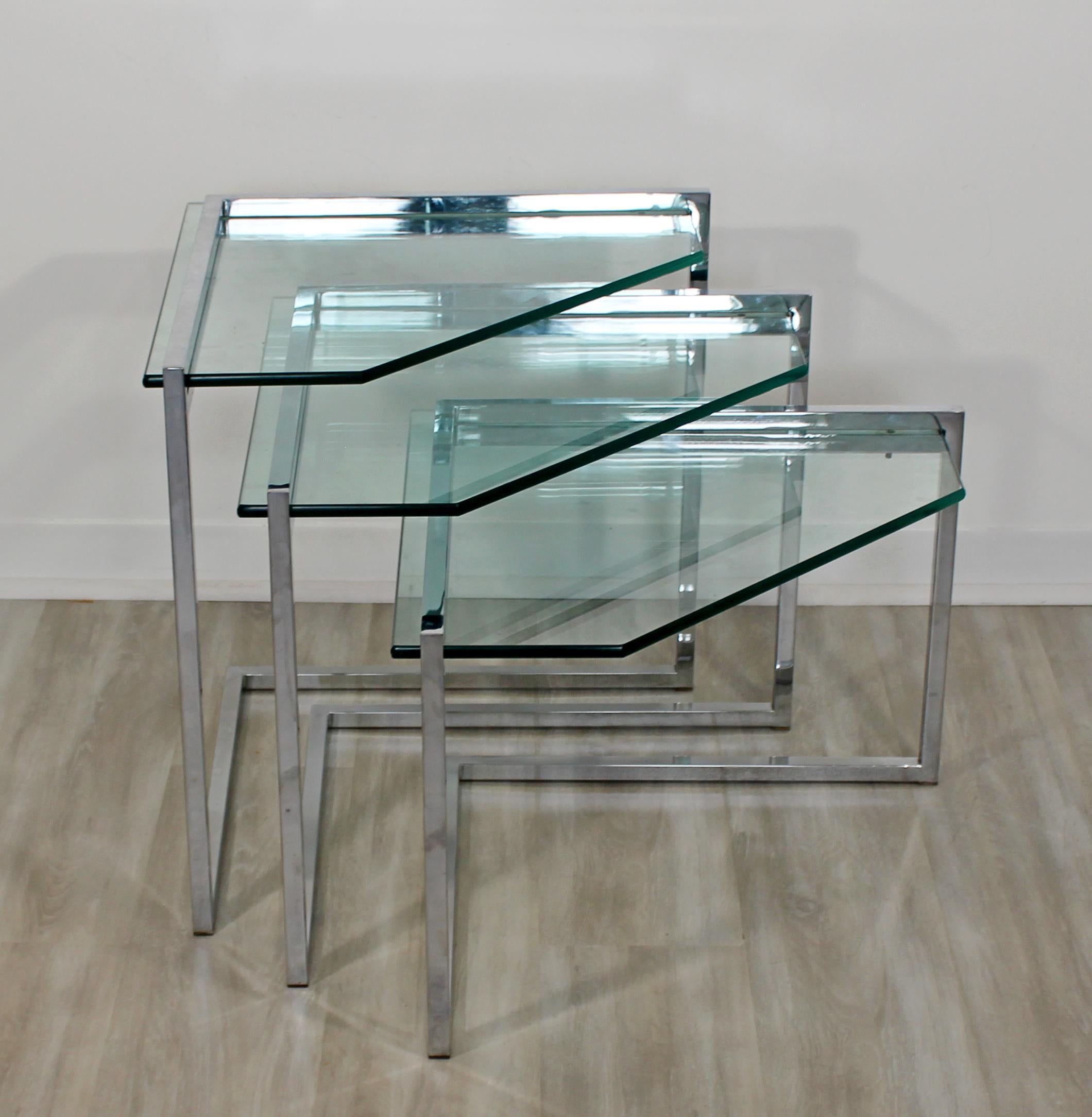 Mid-Century Modern Set of 3 Nesting Side Tables Cantilever Chrome & Glass, 1970s In Good Condition In Keego Harbor, MI