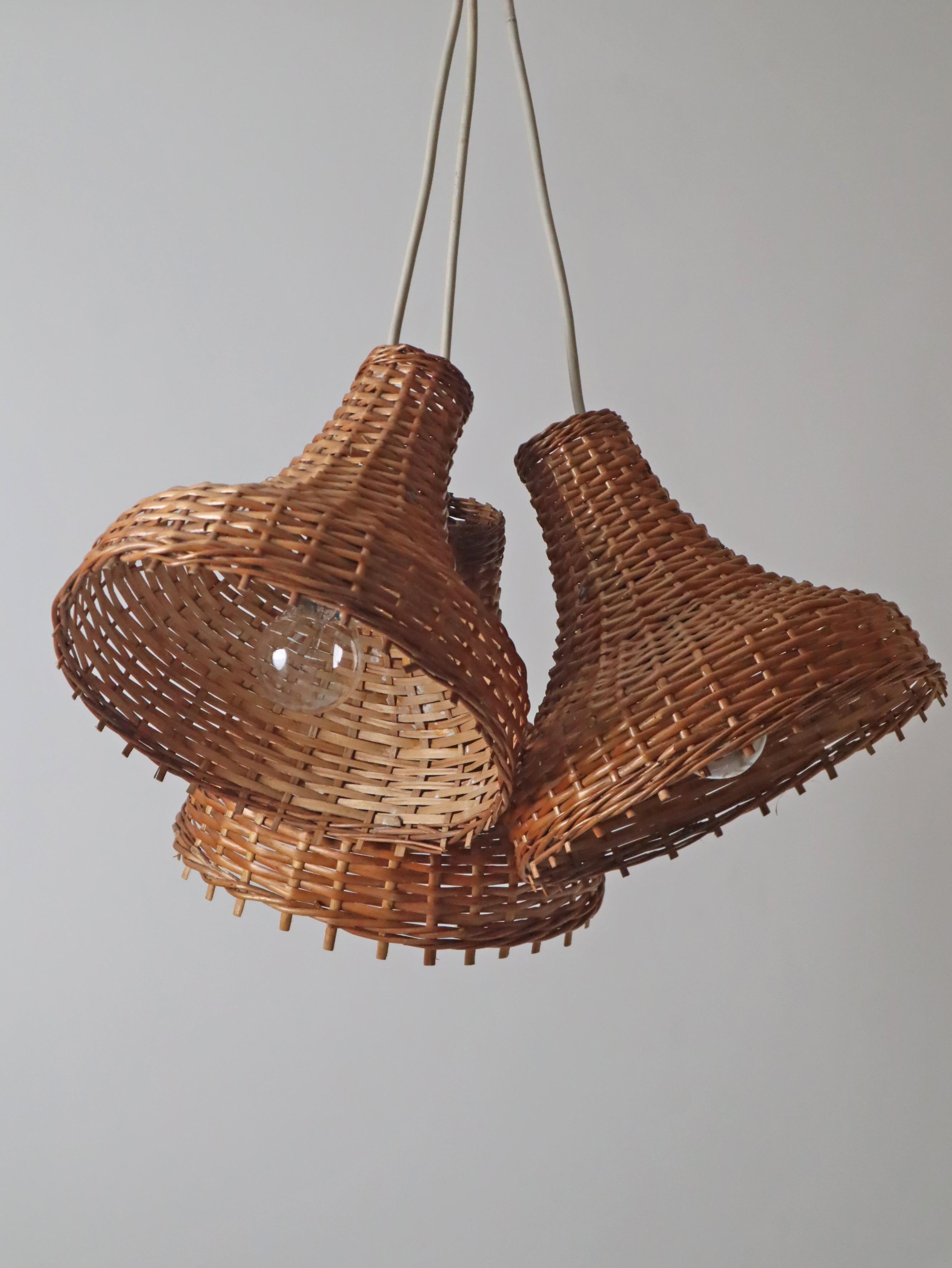 Set di 3 lampade a sospensione in rattan, Germania, 1960 in vendita 3