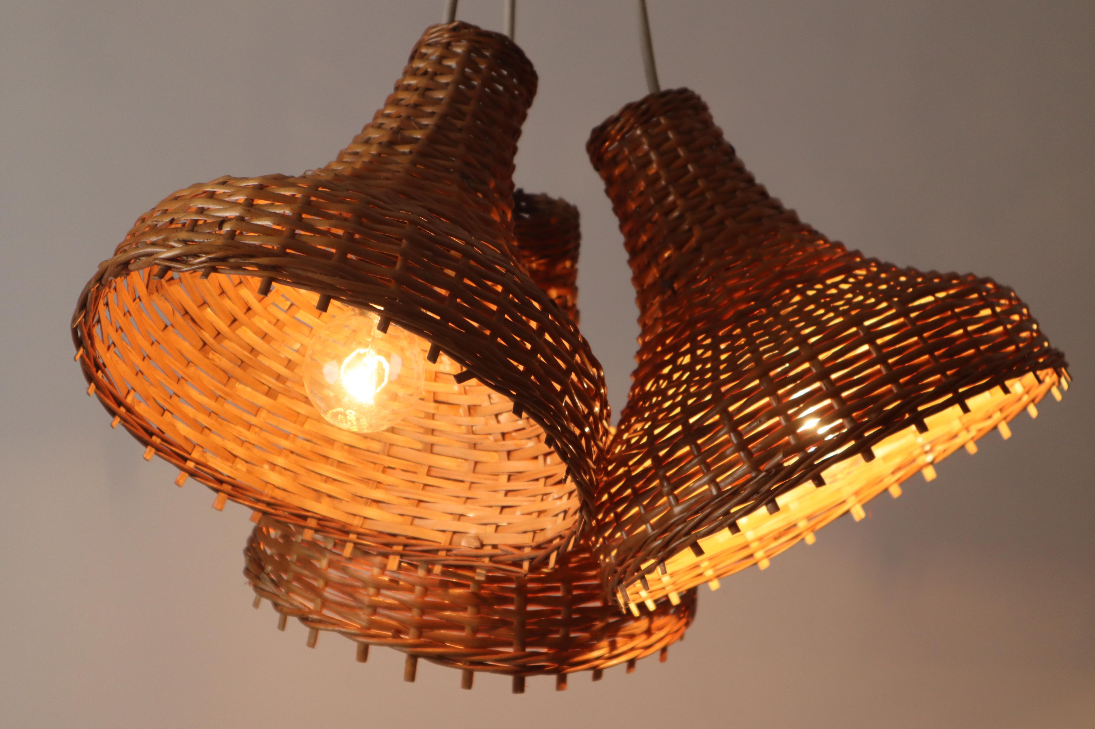 Tedesco Set di 3 lampade a sospensione in rattan, Germania, 1960 in vendita