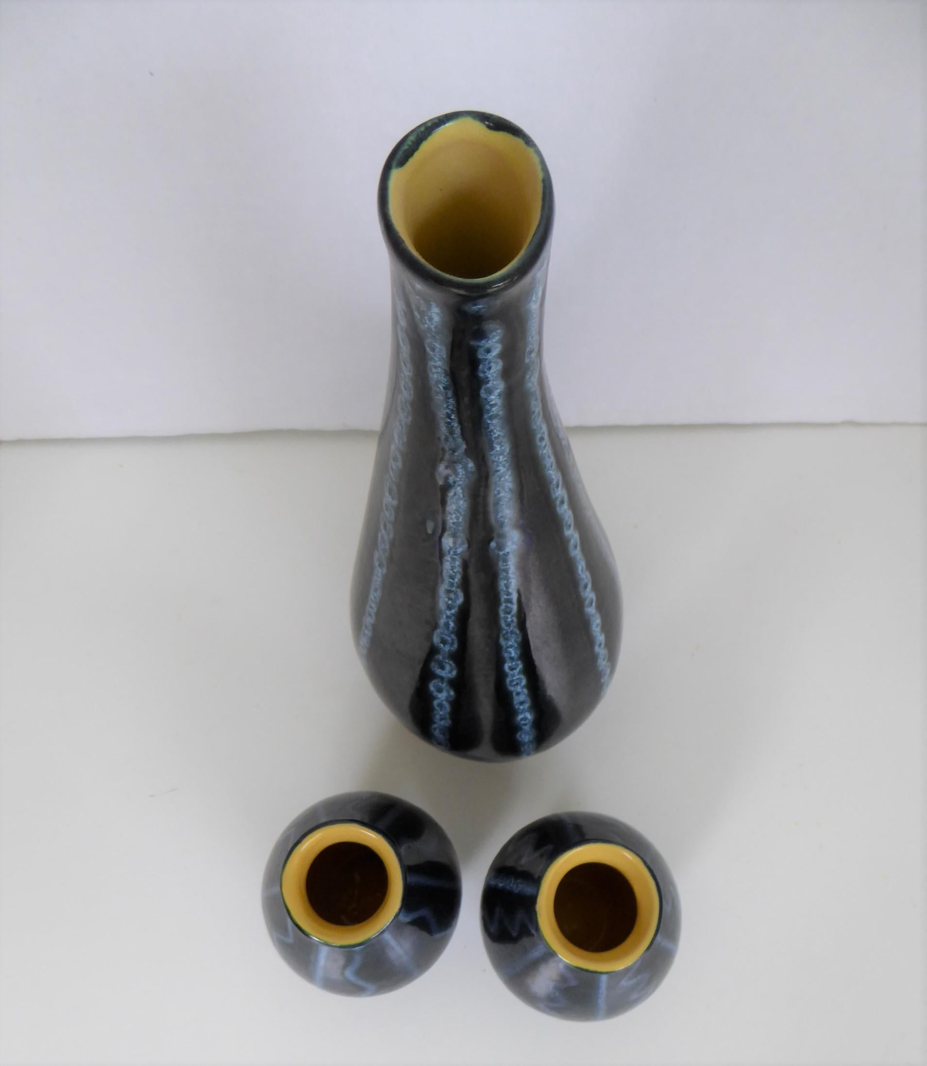Mid-Century Modern Set of 3 Vases by Tofej Keramiauzen, Hungary, 1950s In Good Condition In Miami, FL